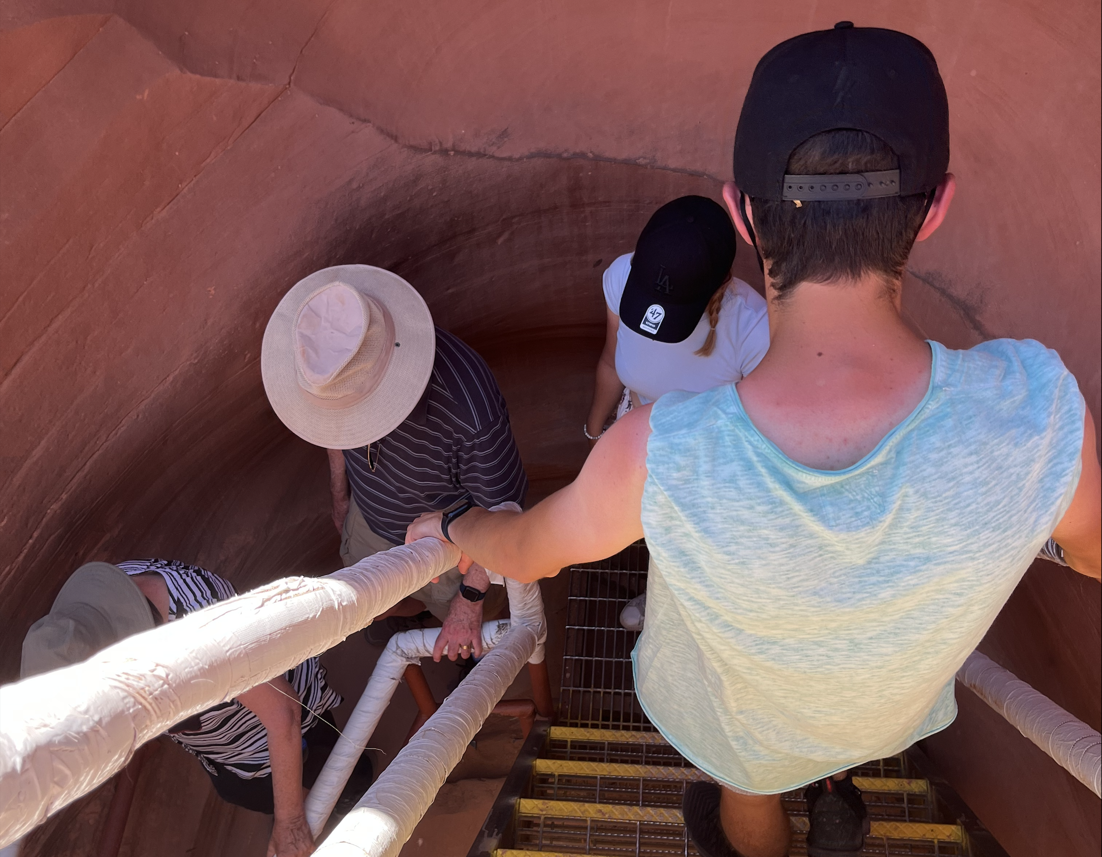 Lower Antelope Canyon Navajo-guided tour — image 12