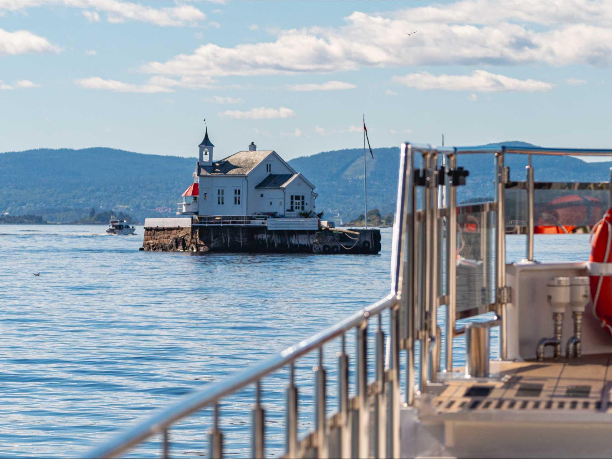 Oslo: Guided Sightseeing Fjord Cruise on Premium Silent Boat