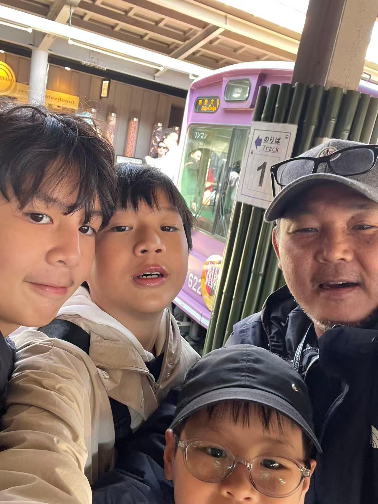 Osaka Custom Private Tour by Luxury Vehicle