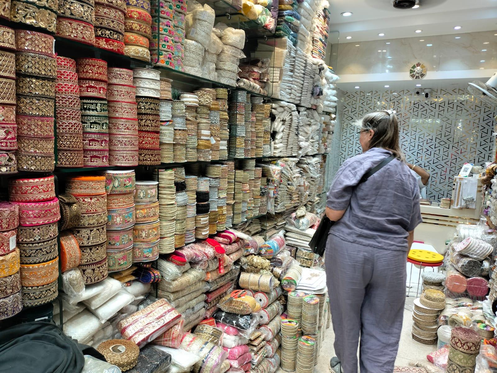 Delhi Insider’s Shopping & Heritage Day Tour