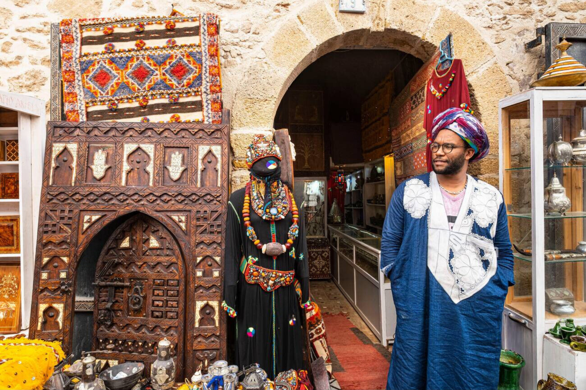 Casablanca Souks: Guided Shopping & Cultural Exploration