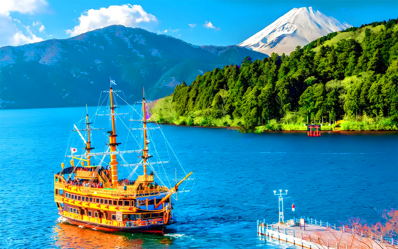 Mt. Fuji & Hakone Day Trip: Pirate Cruise, Ropeway & Shrine from Tokyo