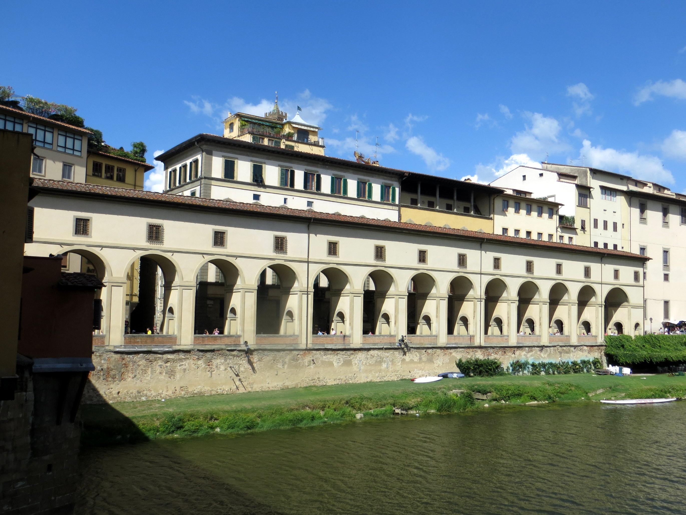 Florence: Exclusive Vasari Corridor & Uffizi Gallery Tour