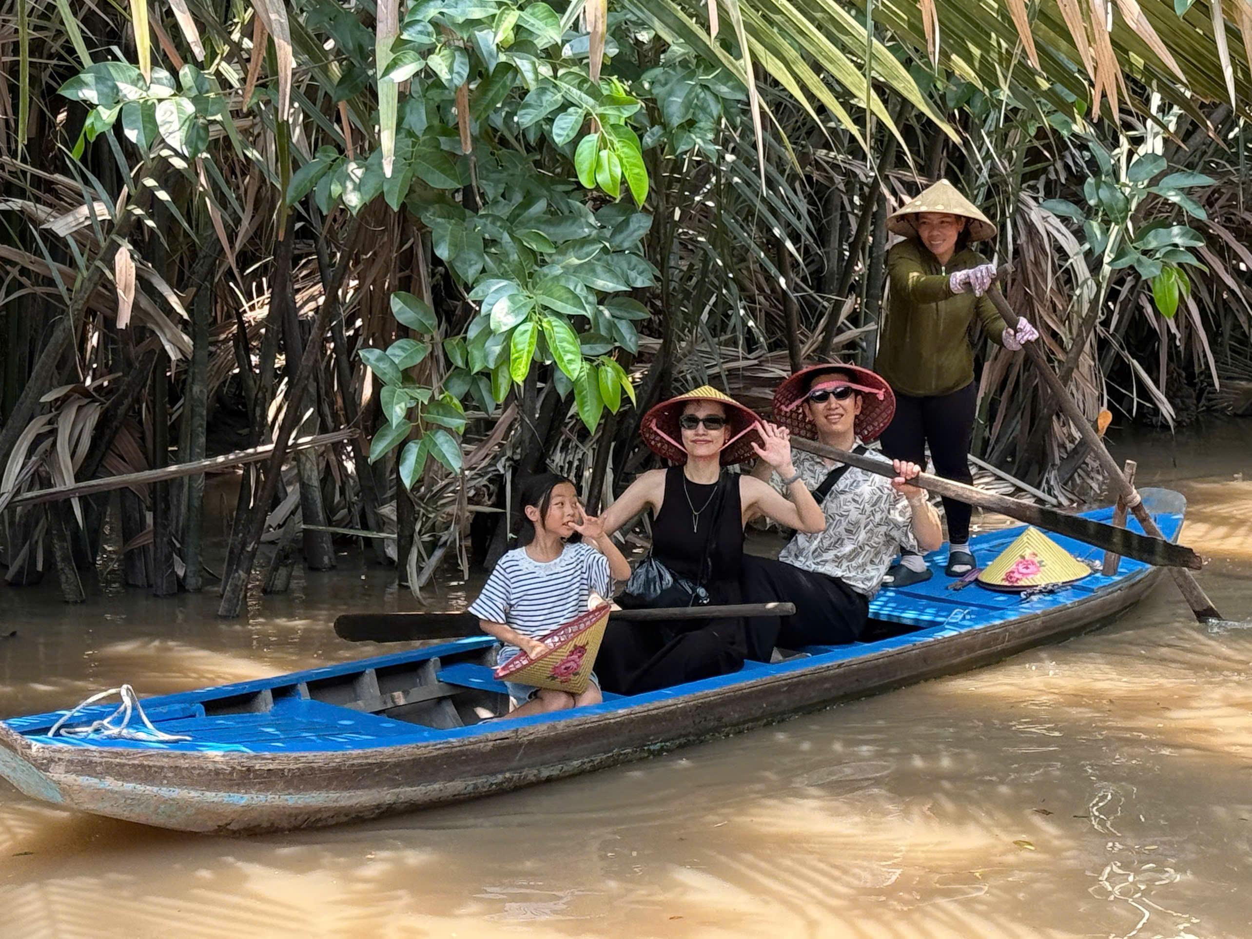 2-Day Mekong Delta Adventure & Cai Rang Market