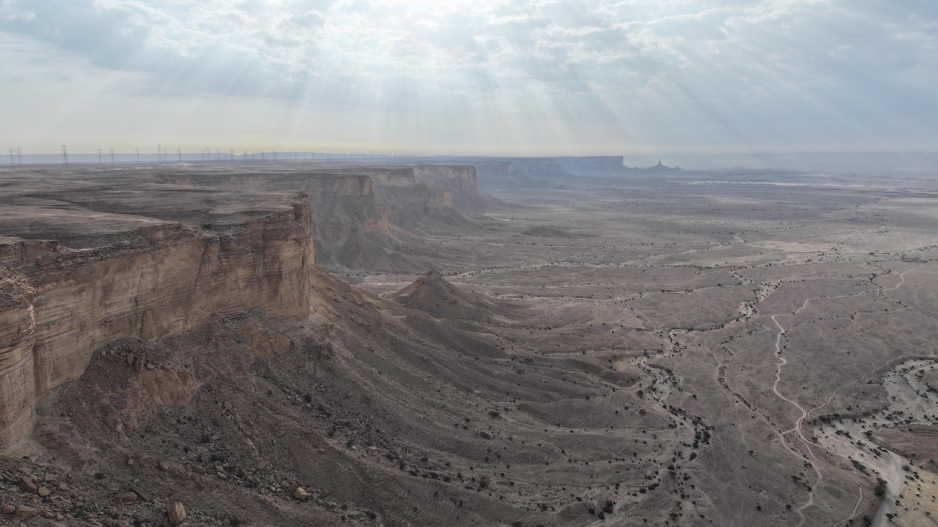 Edge of the World & Darb Al-Manjoor Desert Expedition