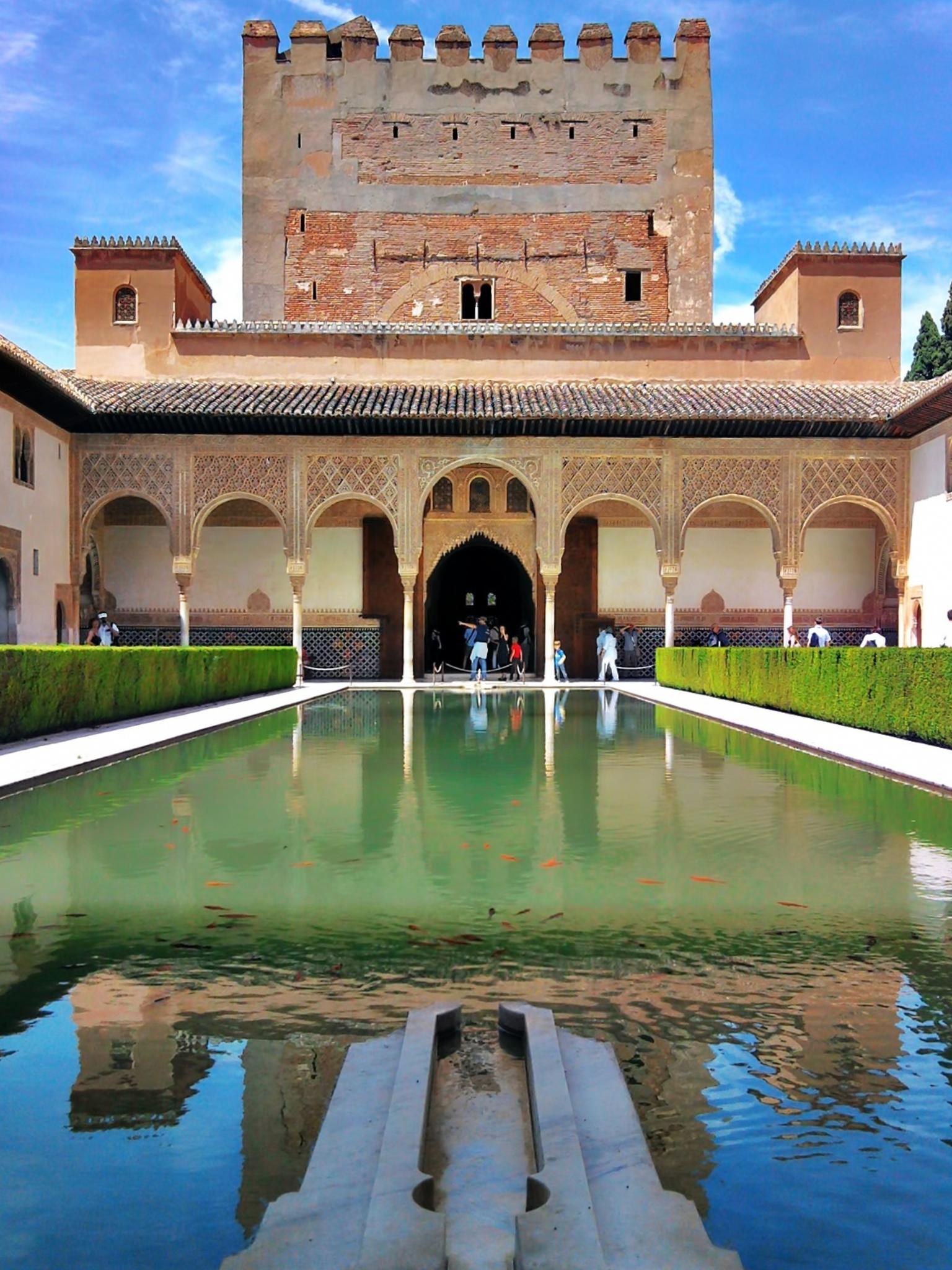 Alhambra, Nasrid Palaces & Generalife Guided Tour with Tickets
