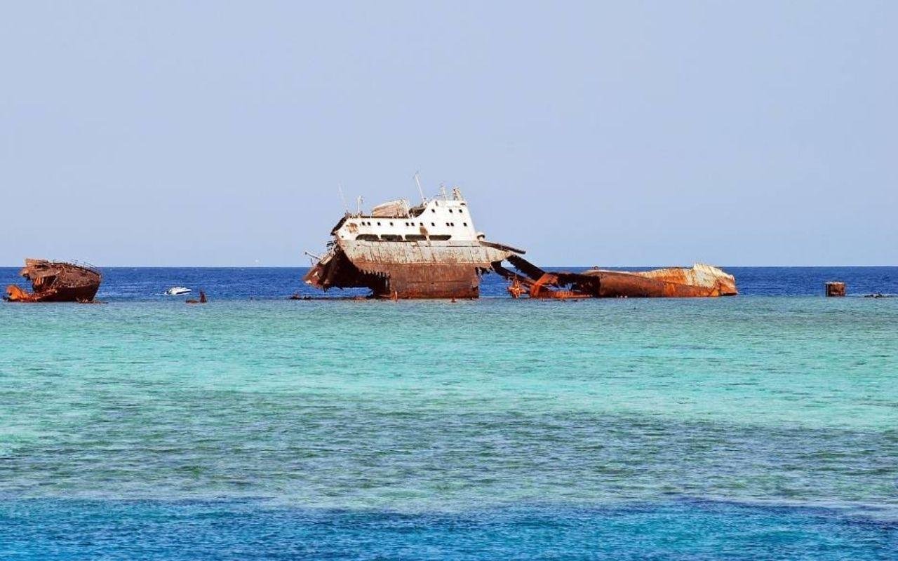 Tiran Island Snorkel & Dive Day Trip from Sharm El Sheikh