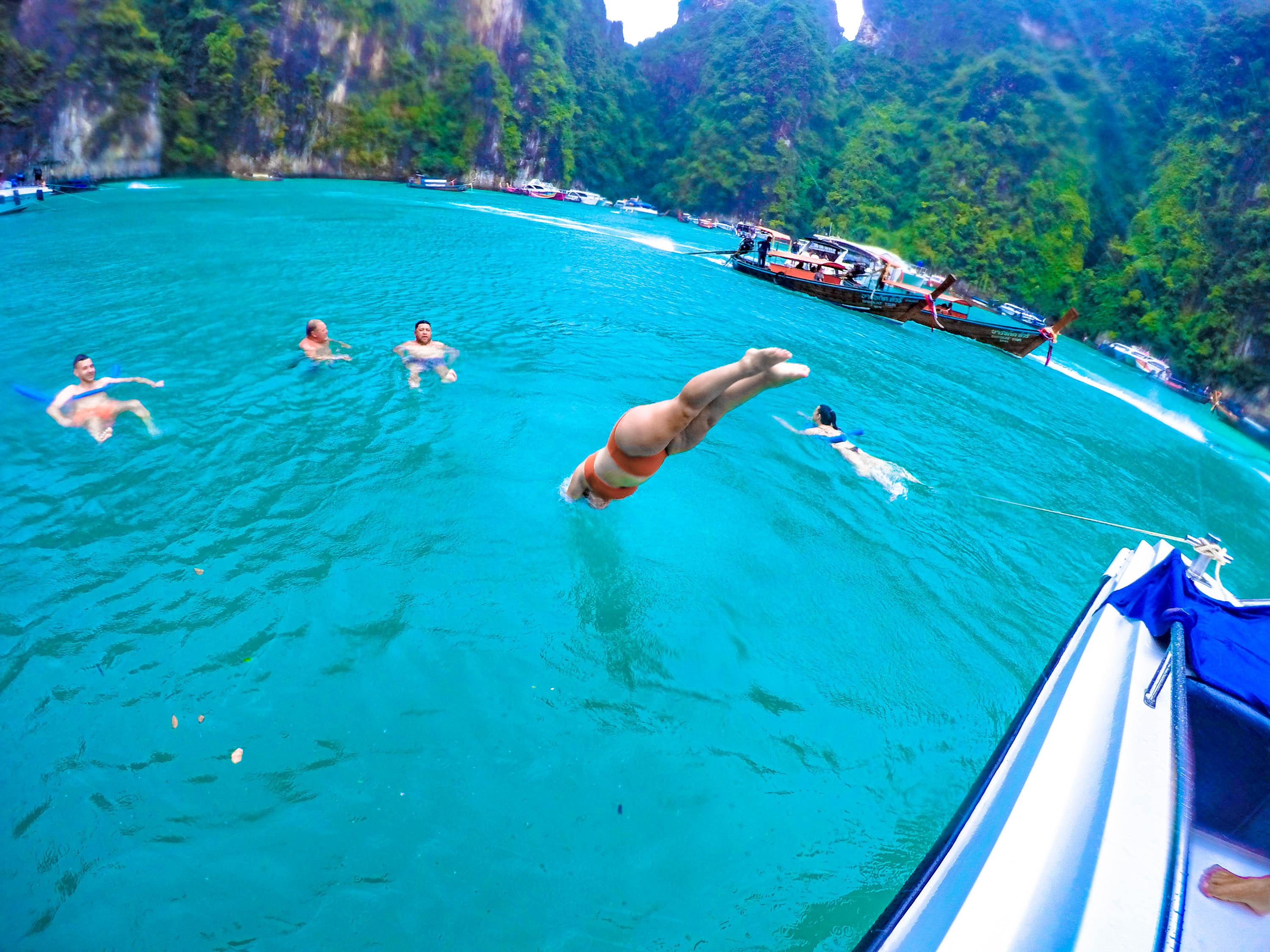 Phi Phi & Bamboo Islands Premium Speedboat Day Trip from Phuket