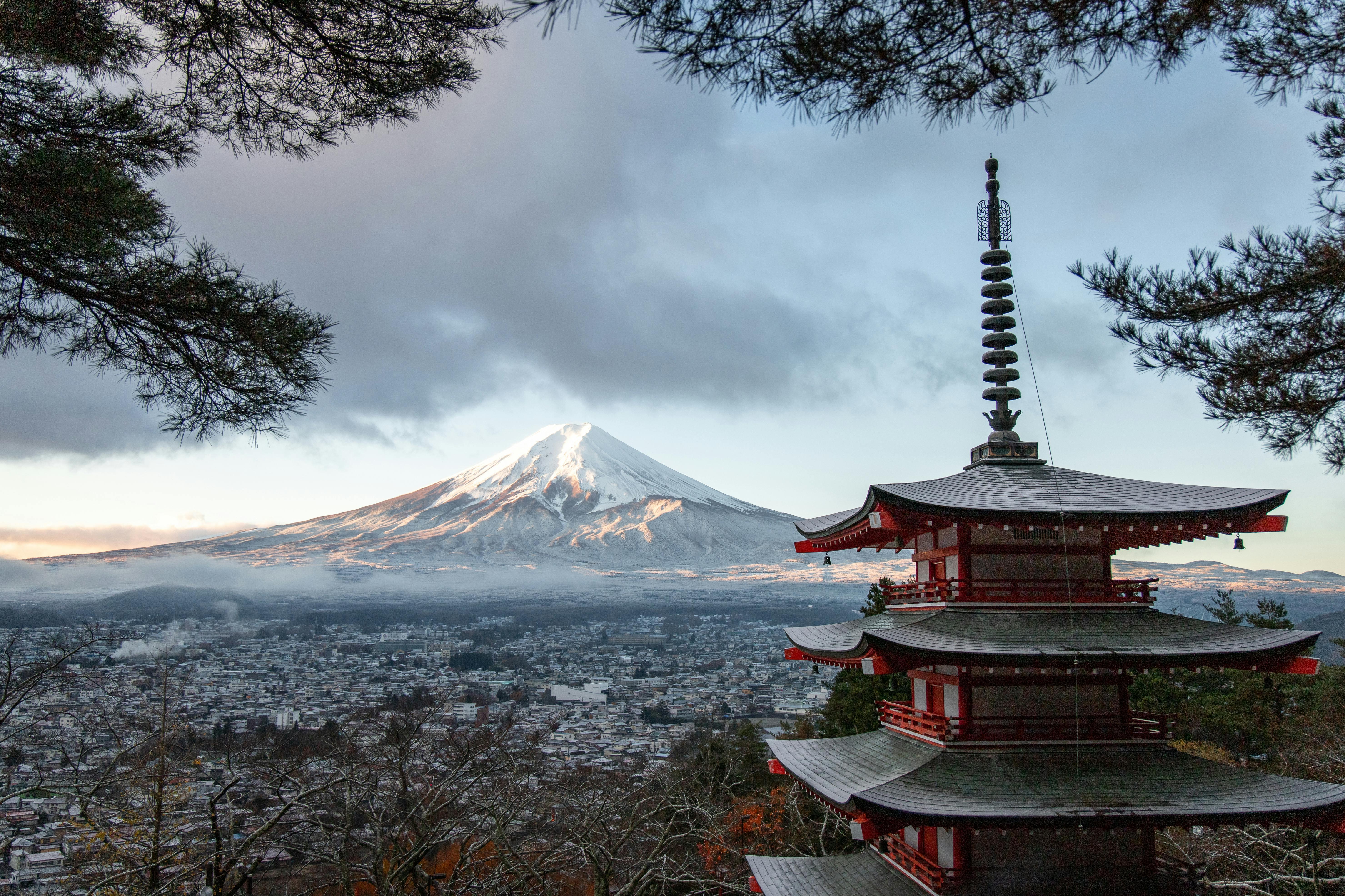 Private Mt. Fuji & Hakone Custom Chauffeur Tour