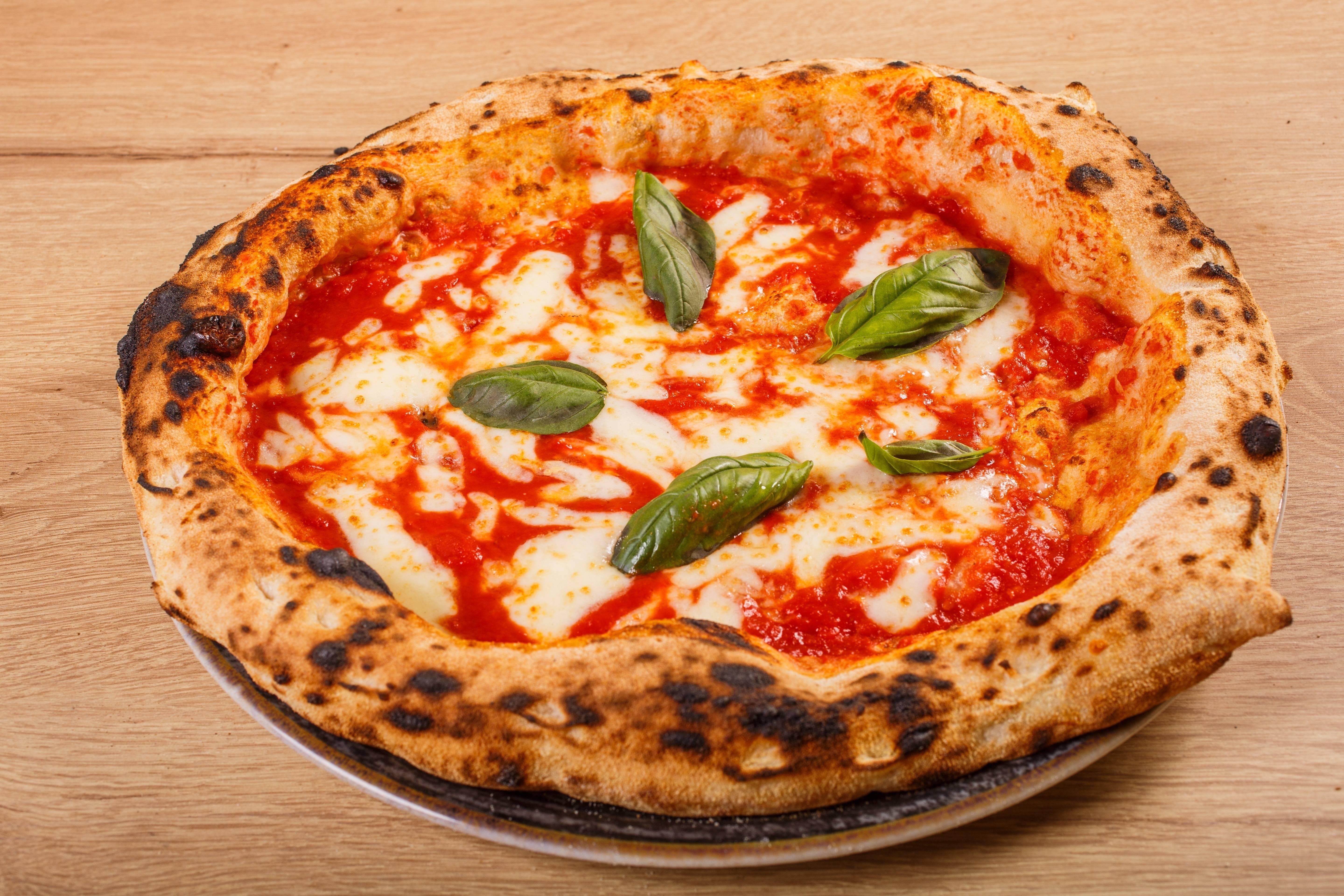 Amalfi Coast Farmhouse Pizza & Mozzarella Class