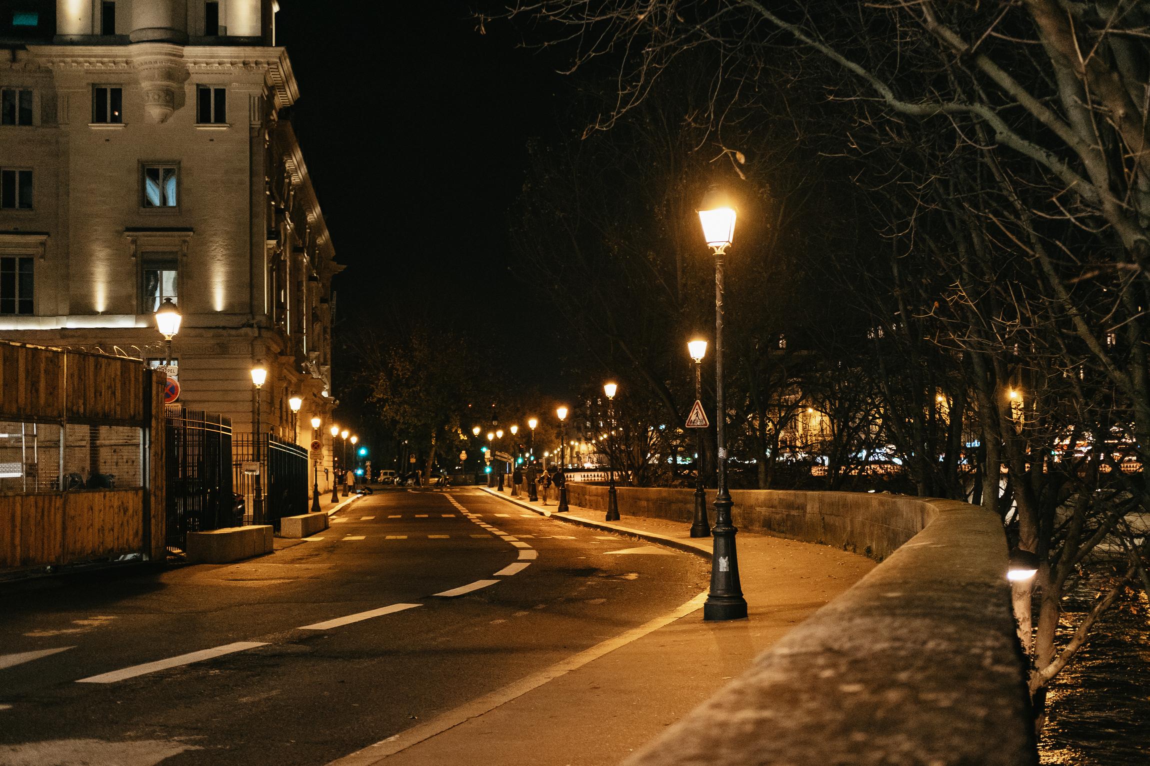 Paris ghost tour evening walk — image 2