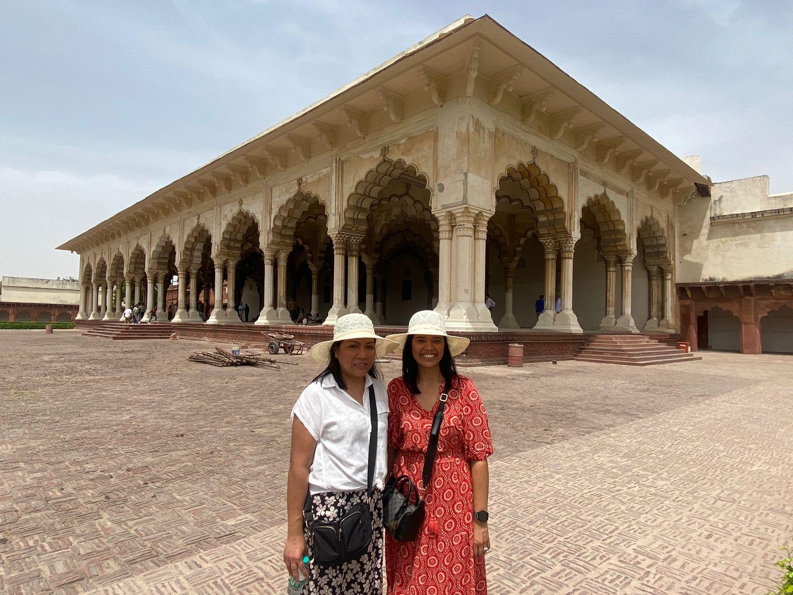 Delhi Airport Layover: Private Taj Mahal & Agra Fort Day Tour