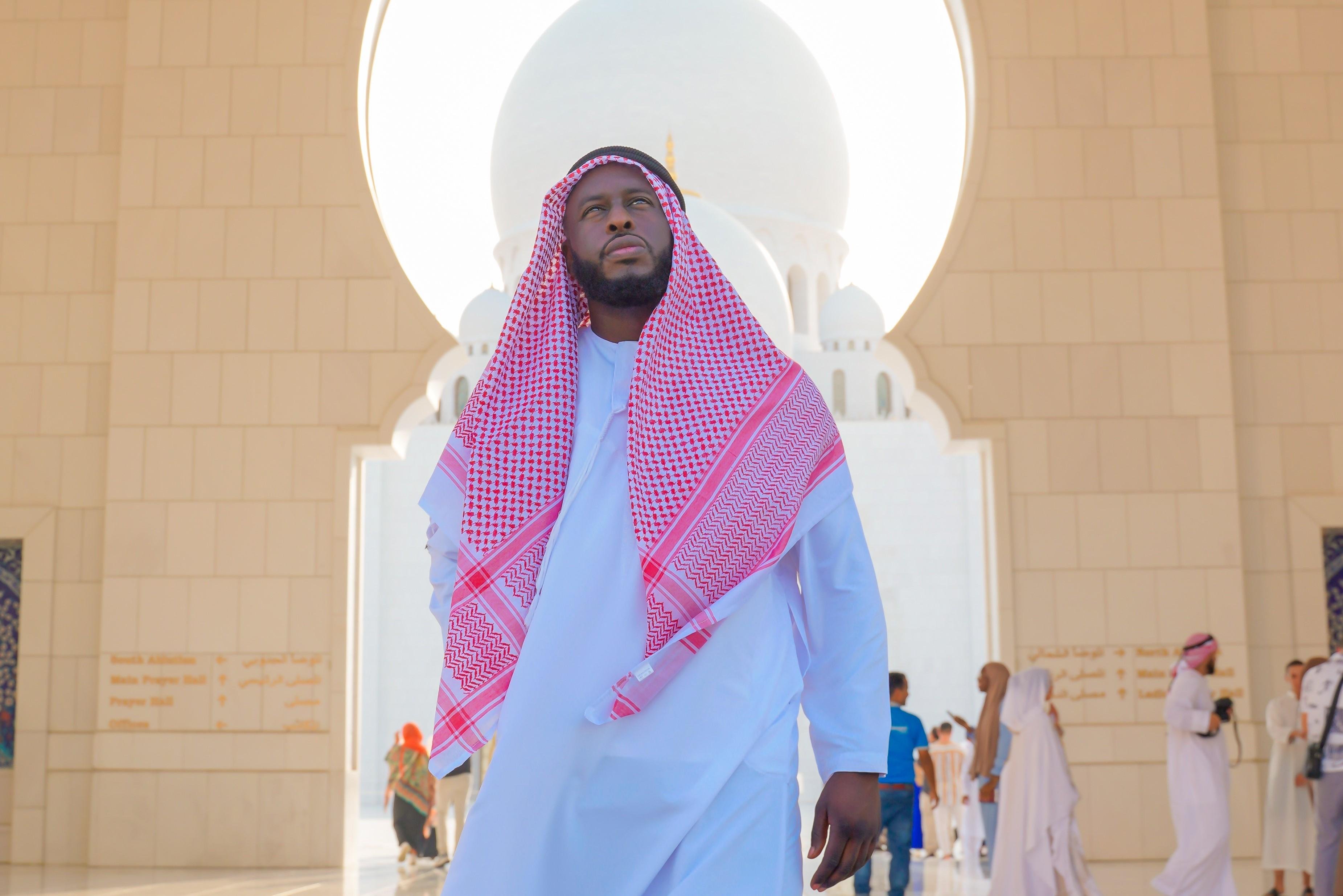Dubai to Abu Dhabi Private Day Tour: Grand Mosque, Royal Palace & City Icons