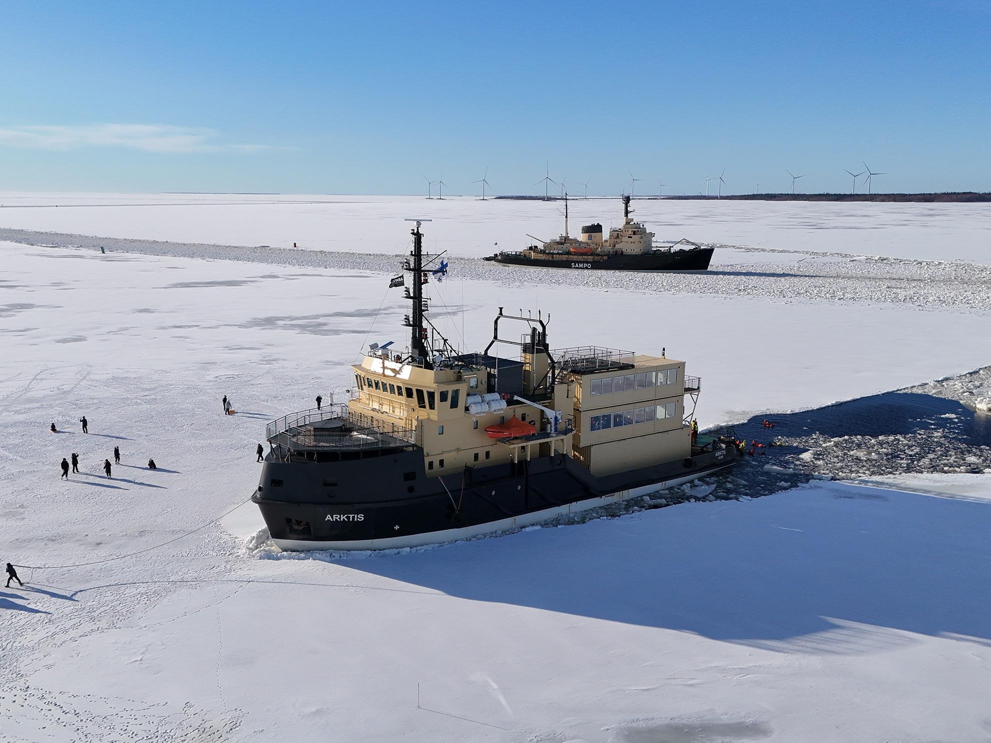 Icebreaker Arktis Cruise with Ice Floating from Rovaniemi