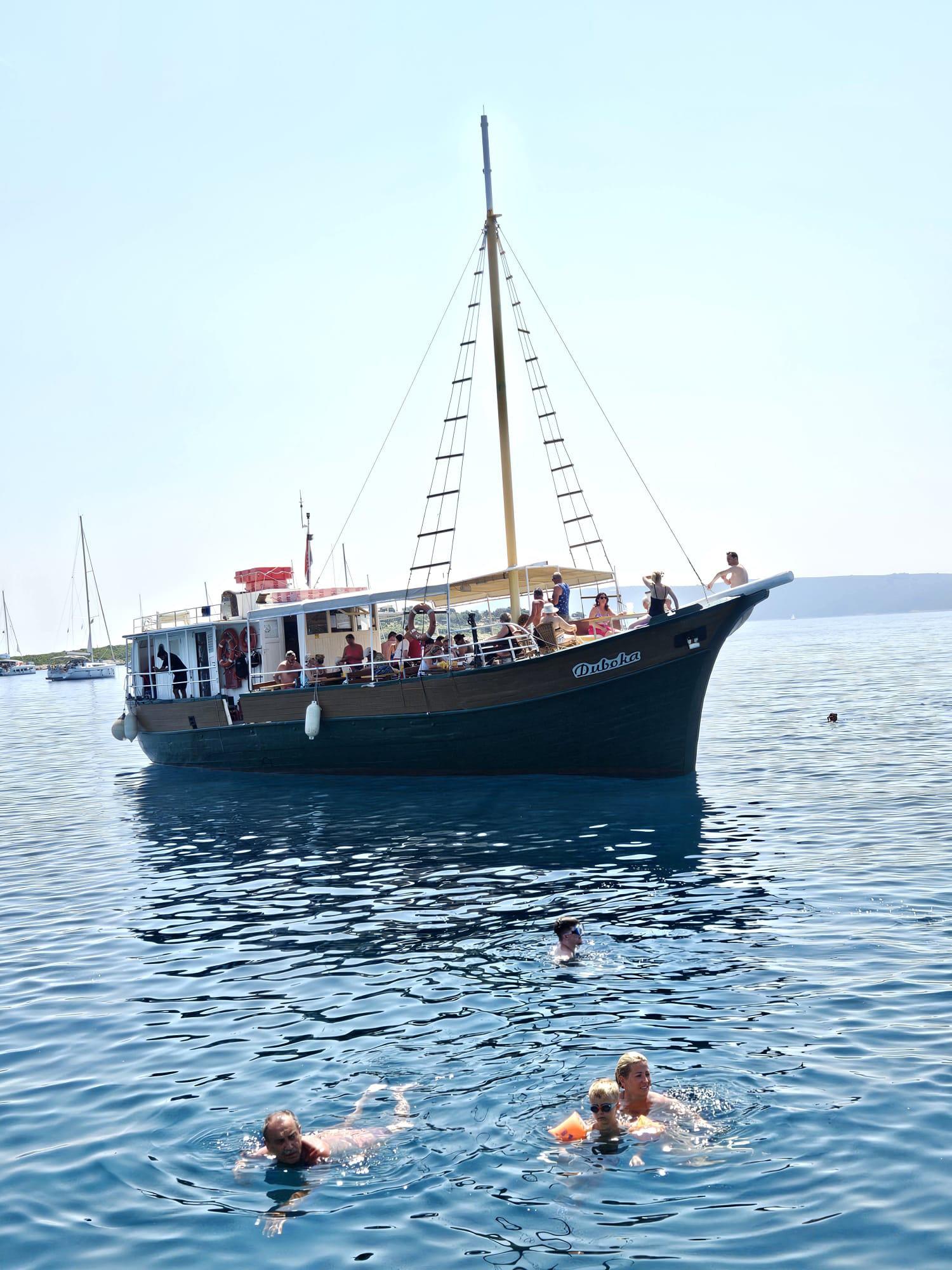 Three Island Boat Tour with Blue Lagoon & Lunch
