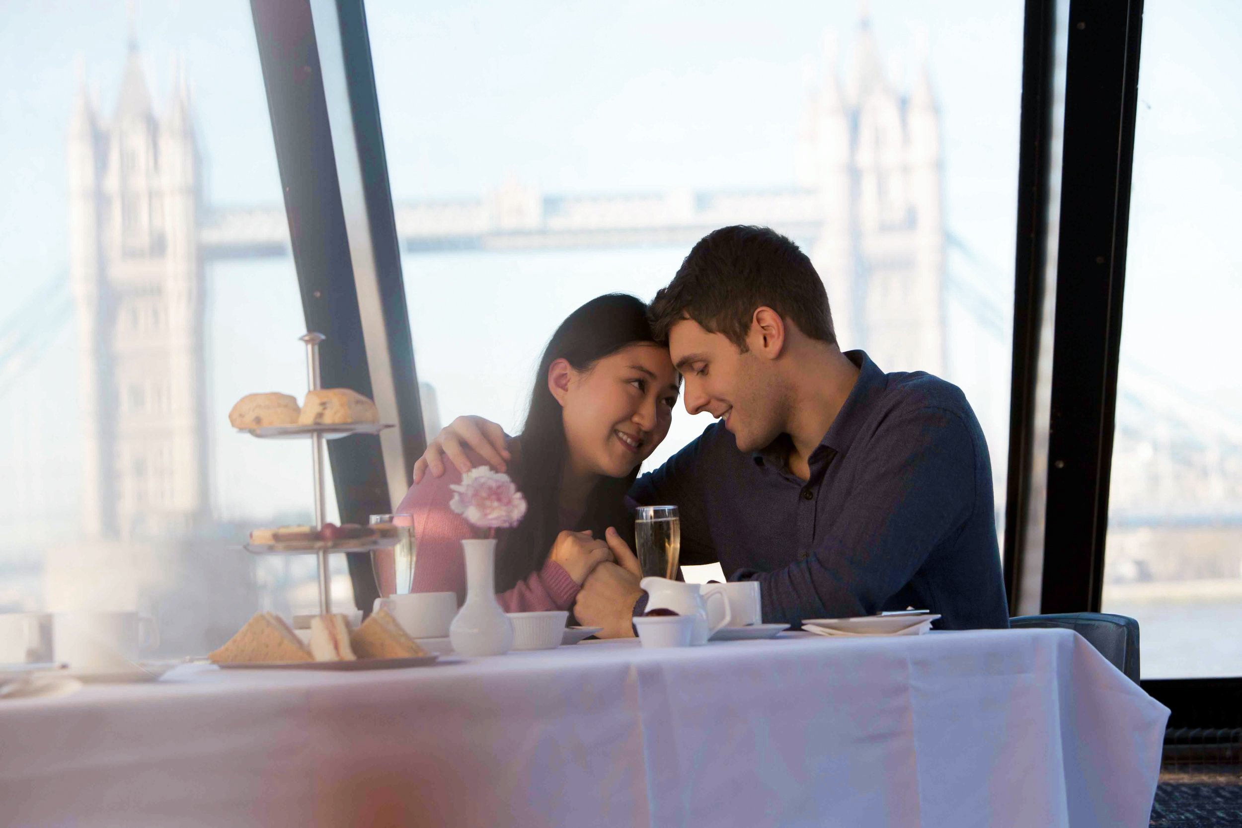 Thames afternoon tea cruise — image 9