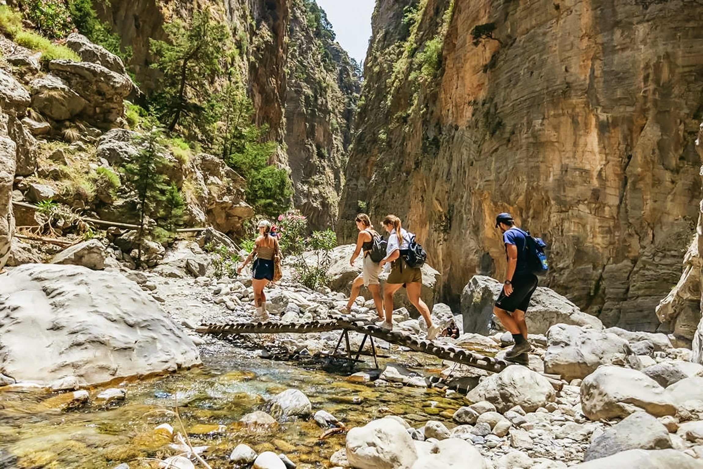 Samaria Gorge hike Crete — Xyloskalo descent, Iron Gates Sideroportes, kri-kri ibex, Agia Roumeli Libyan Sea — image 1
