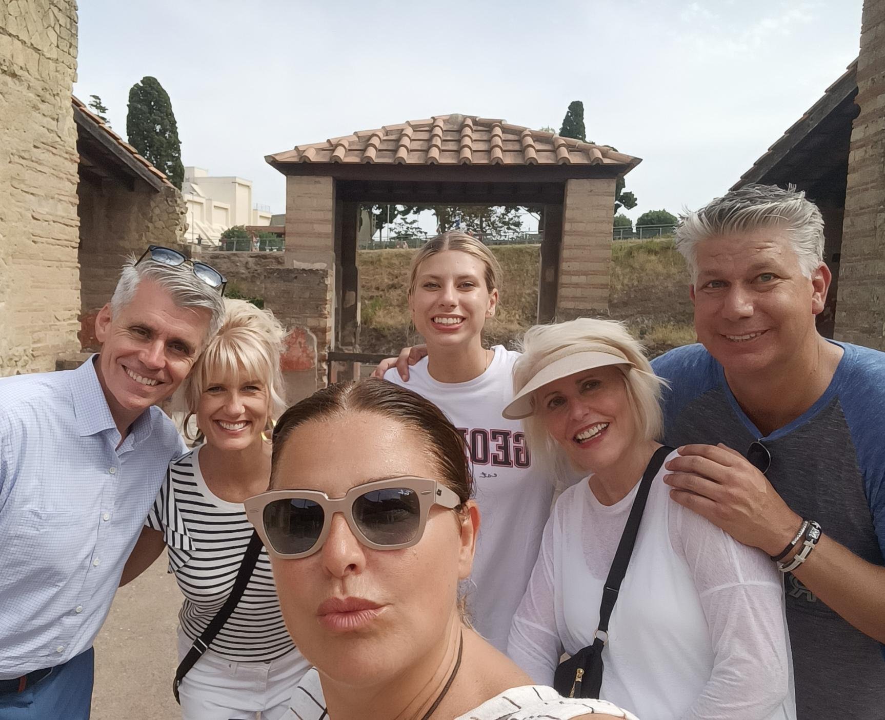 Naples to Sorrento Private Transfer with Pompeii Guided Tour