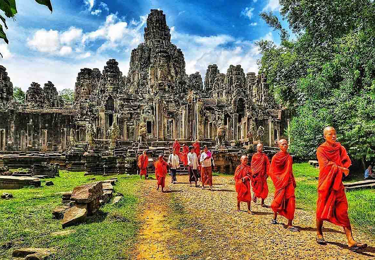 Siem Reap: Bespoke Angkor Wat Sunrise or Sunset Private Tour