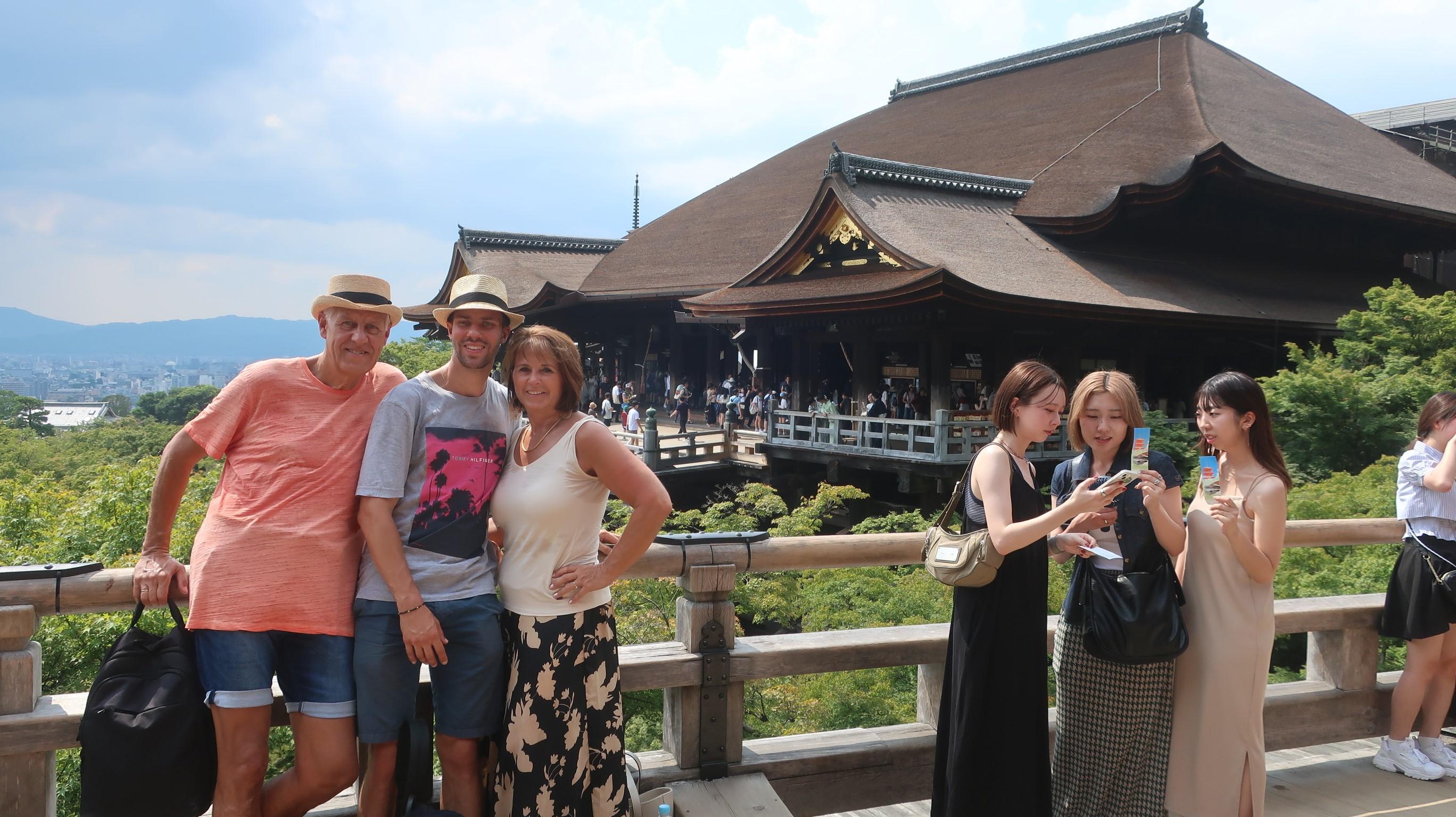 Kyoto Private Walking Tour with Licensed Local Guide
