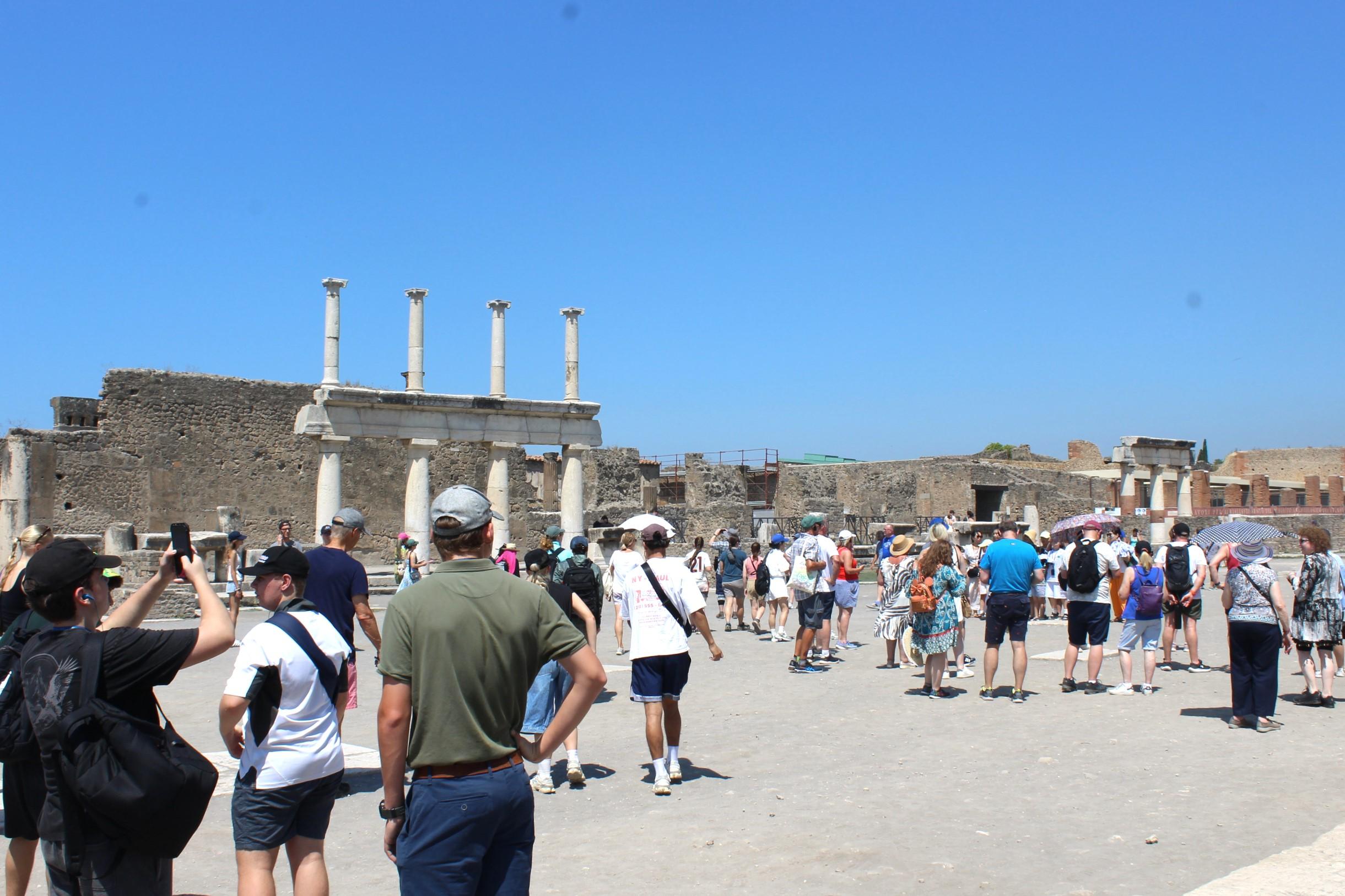 From Naples: Pompeii and Vesuvius Tour with Lunch Included - Mount Vesuvius crater tour and Bay of Naples views