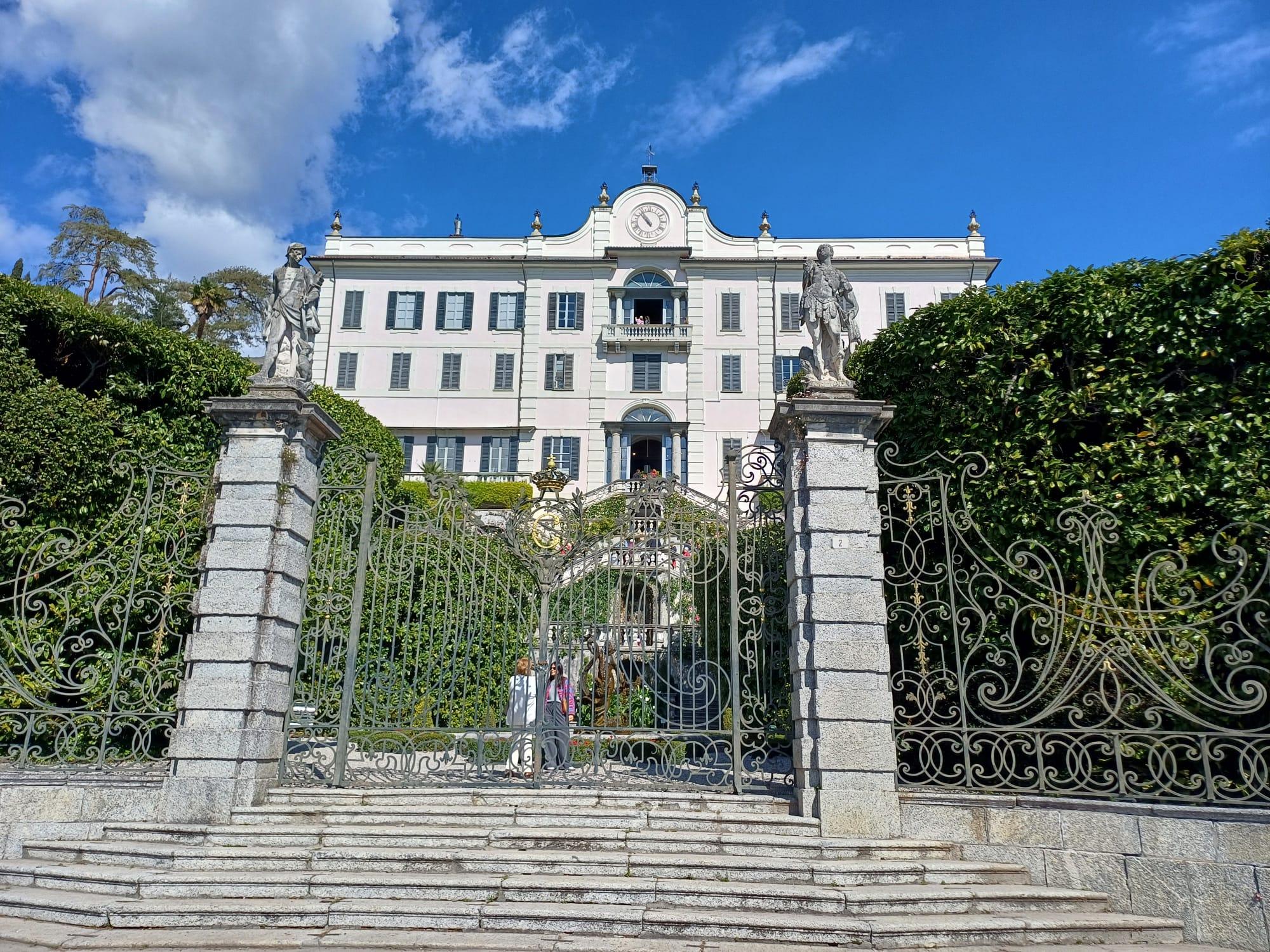 Milan to Lake Como, Bellagio & Lugano Day Tour with Lake Cruise