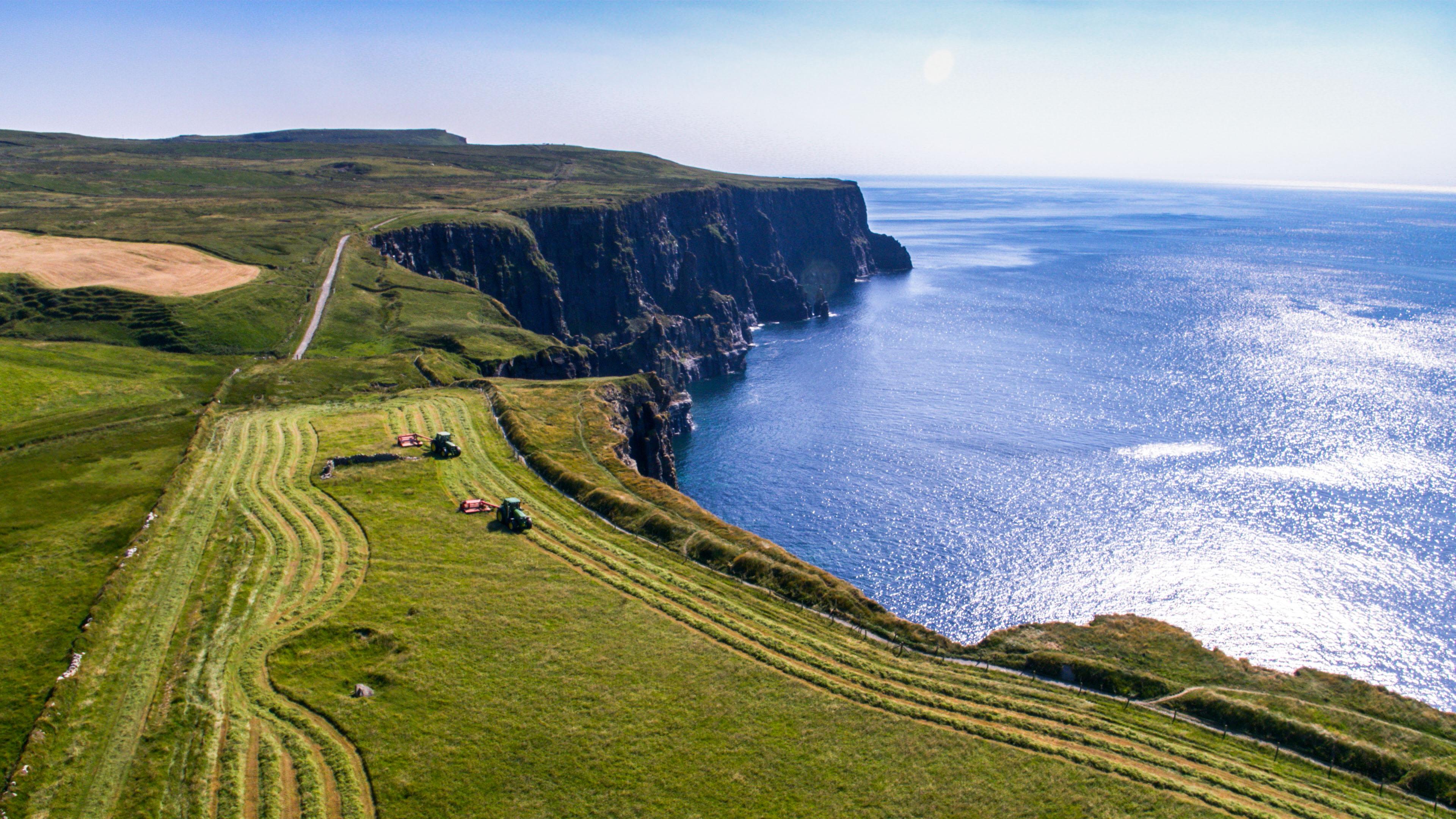 Cliffs of Moher Private Luxury Day Tour from Dublin