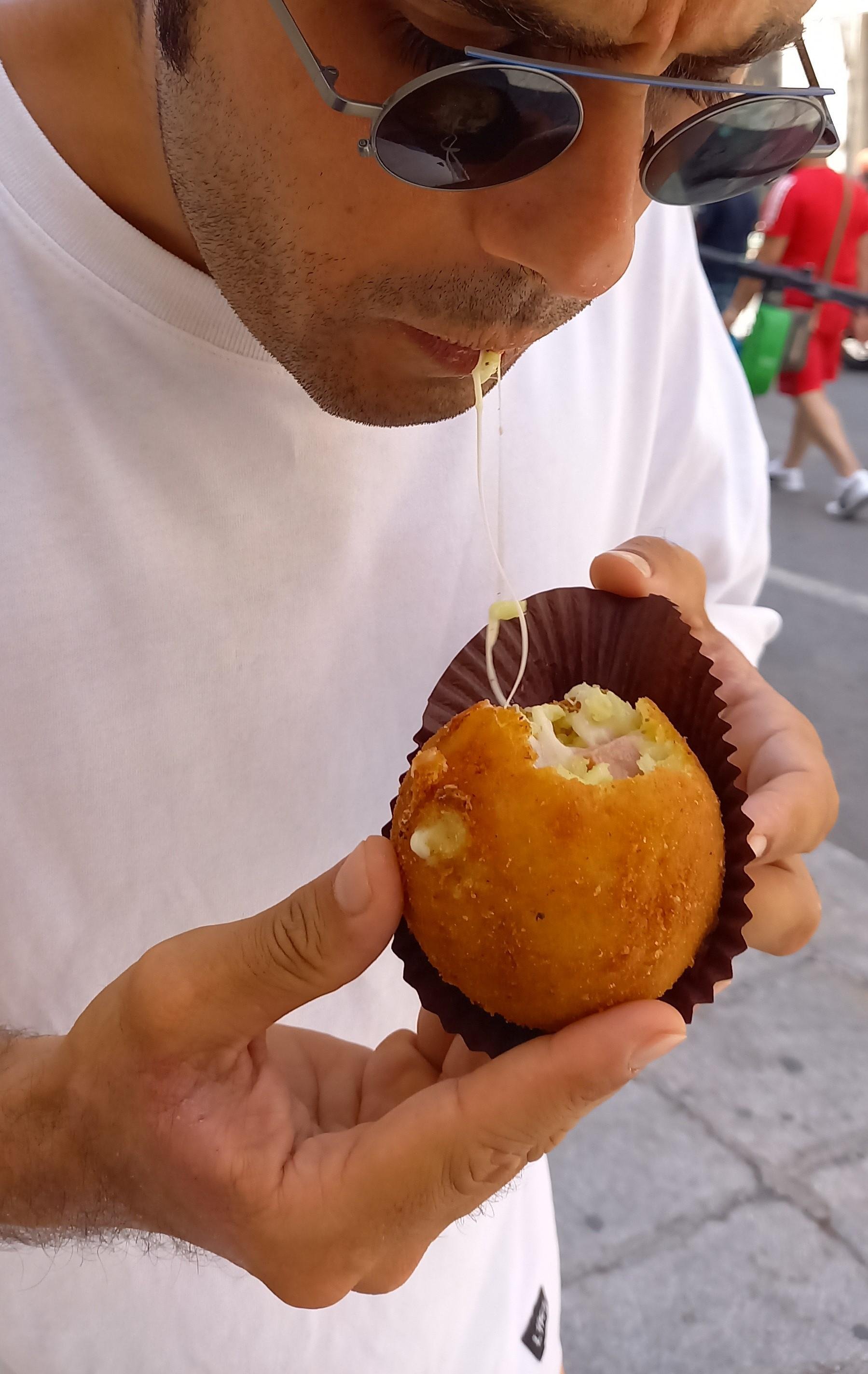 Taormina: Authentic Sicilian Food & Wine Walking Tour