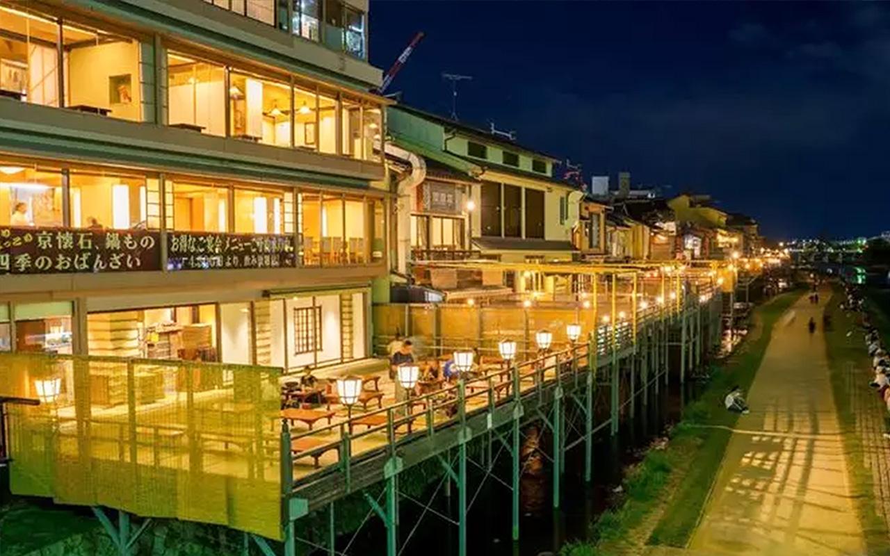 Kyoto: Gion Geisha District & Hidden Traditions