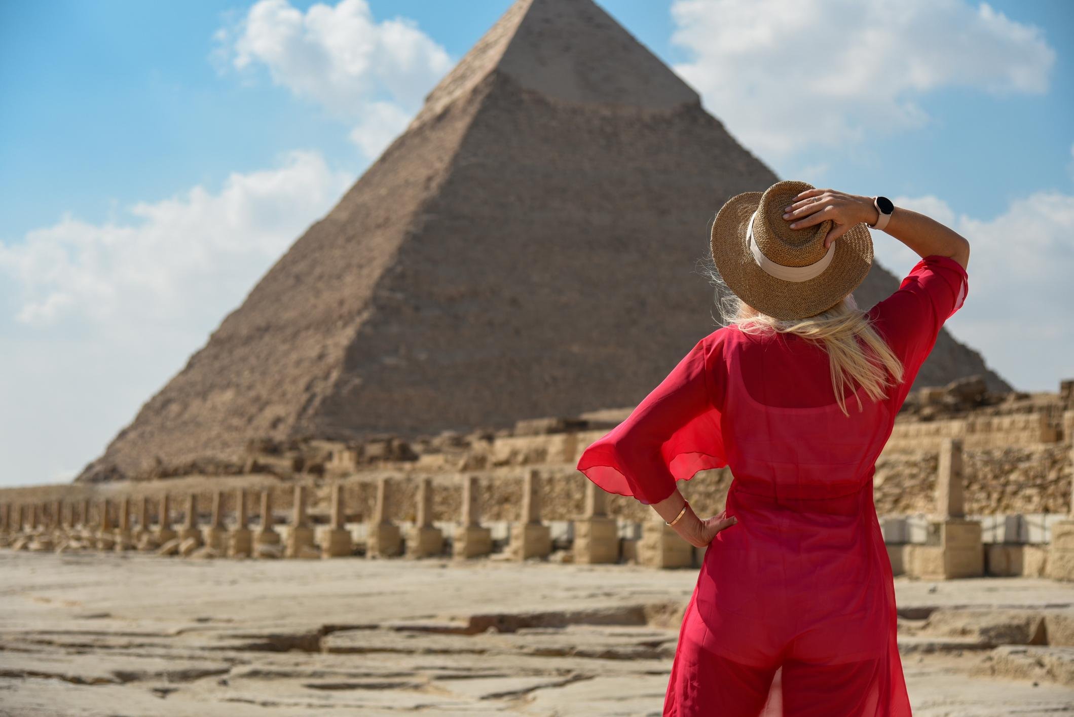 Private Giza Pyramids Tour with Camel Trek & Lunch
