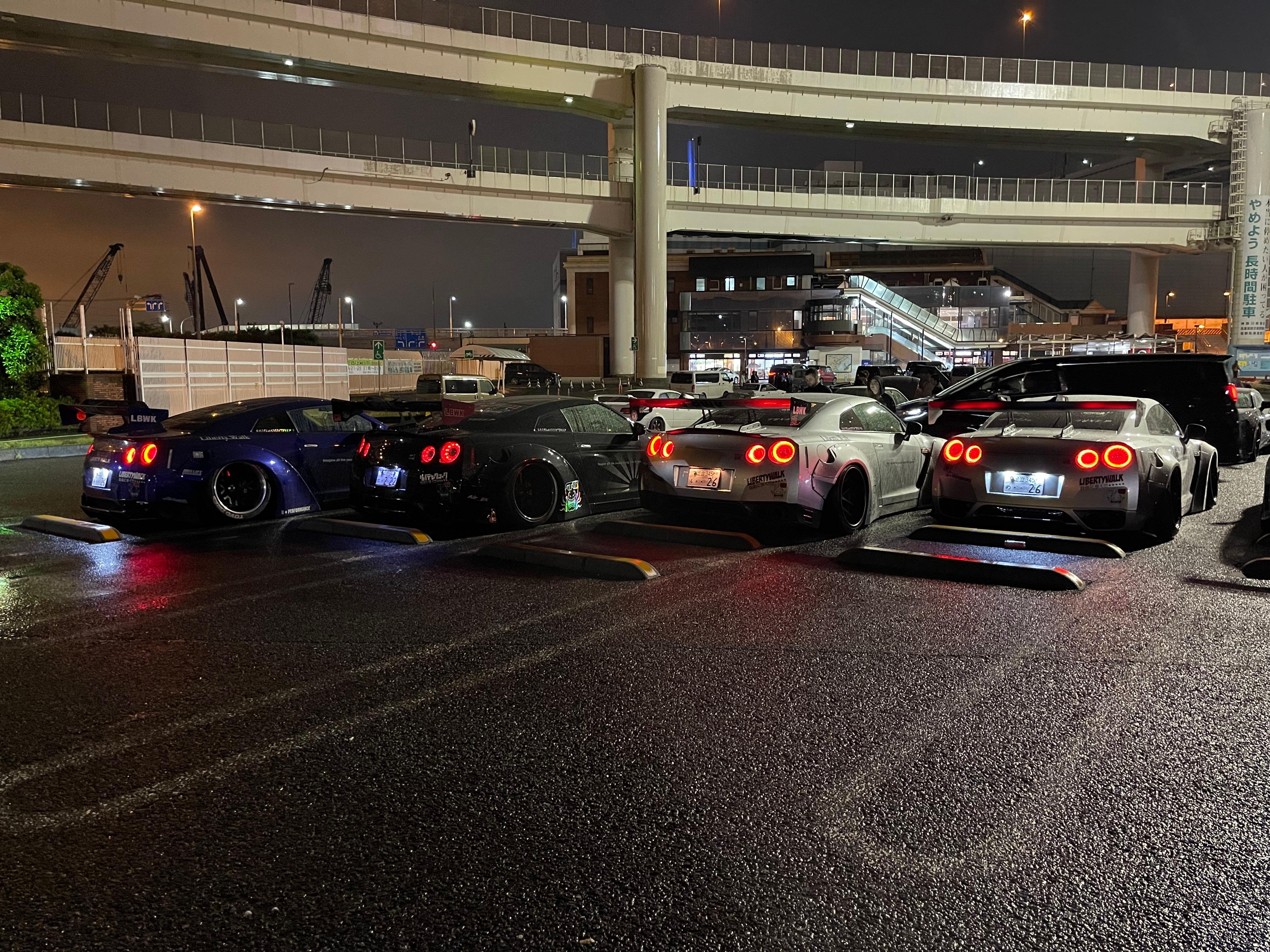 Daikoku Parking Area : JDM car meet tour by a local Japanese