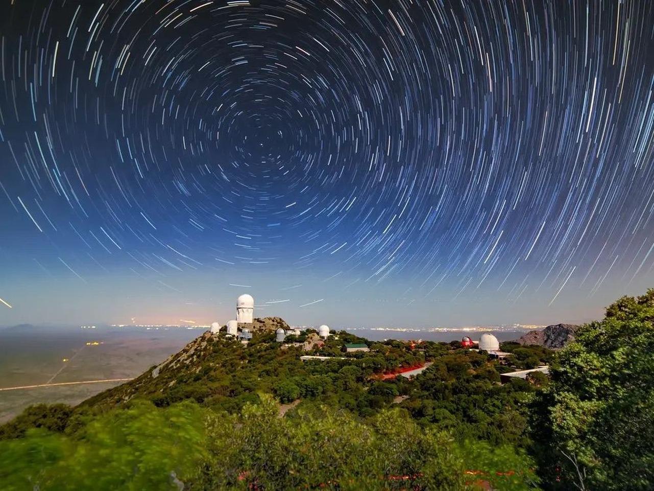 Kitt Peak National Observatory tours — telescope domes and night sky programs at 6,880 ft — image 2