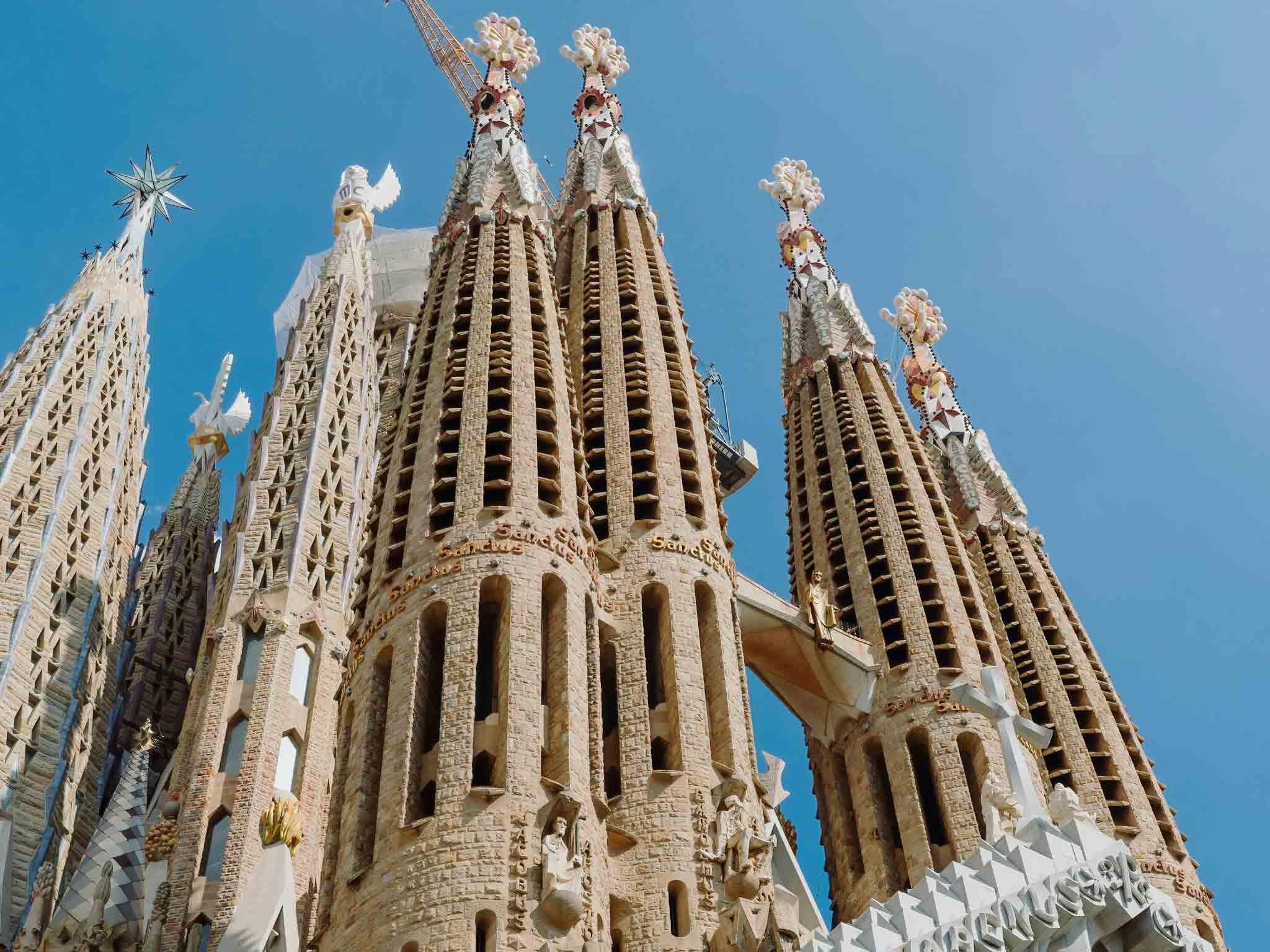 Barcelona Gaudí tours — Sagrada Família interior, Park Güell mosaics, Casa Batlló and La Pedrera — image 37