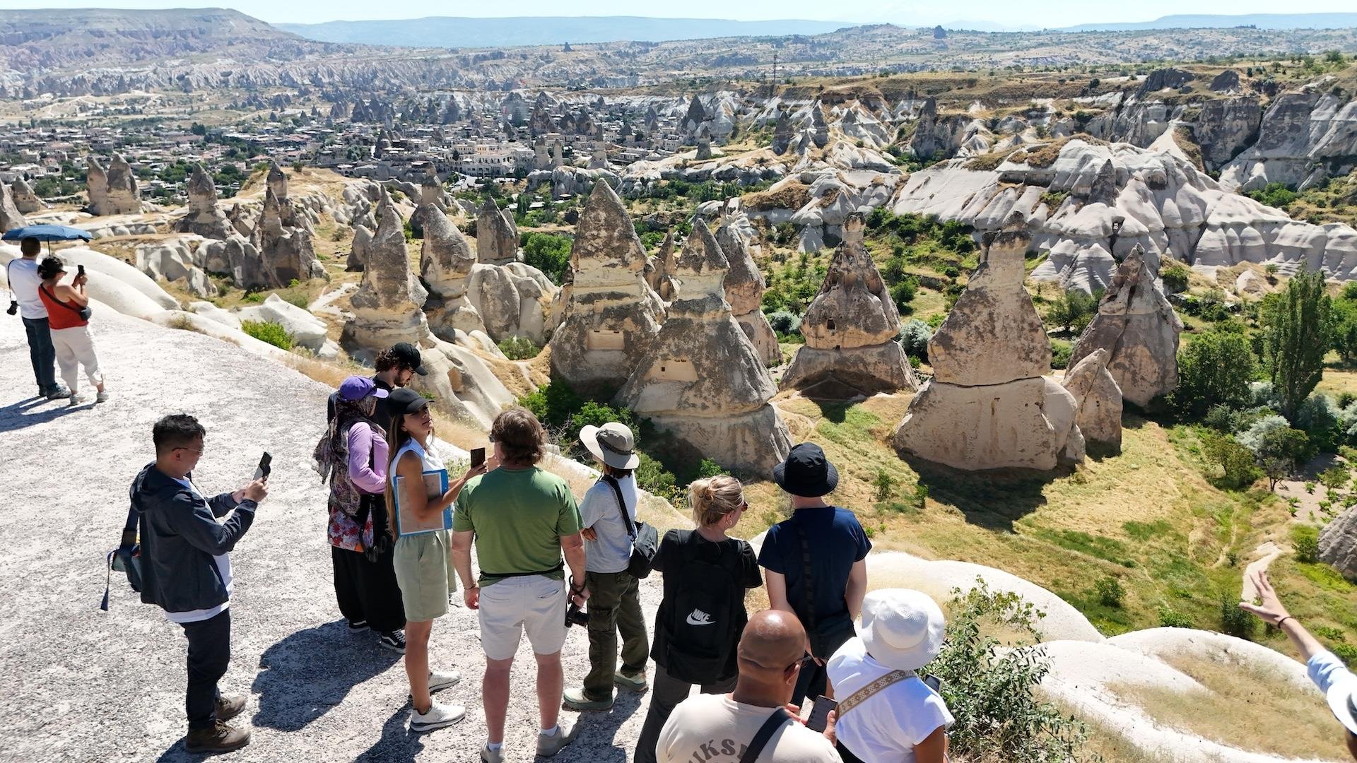 Cappadocia Green Tour: Derinkuyu Underground City & Ihlara Valley Hike