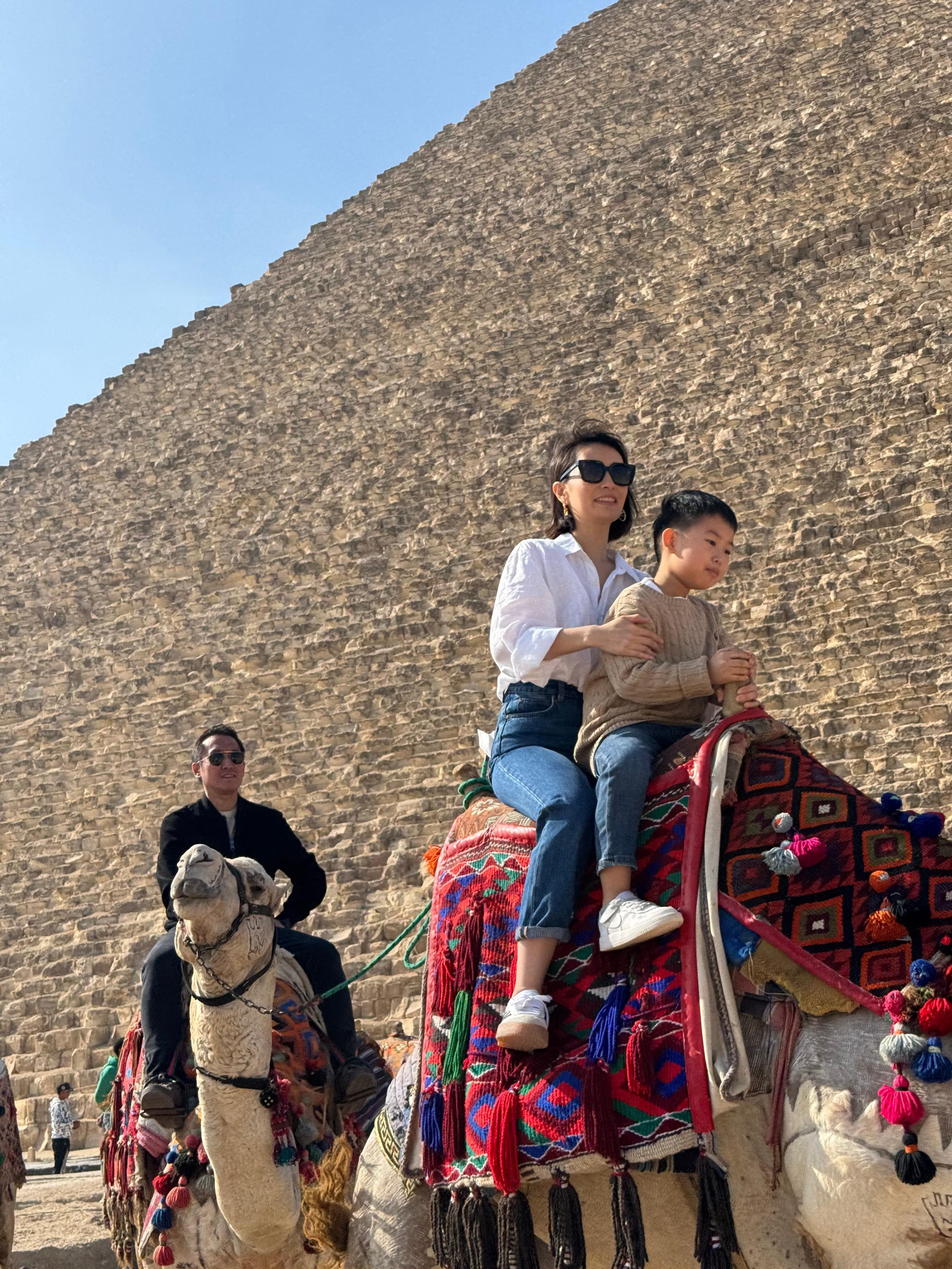 Private Giza Pyramids & Grand Egyptian Museum Tour