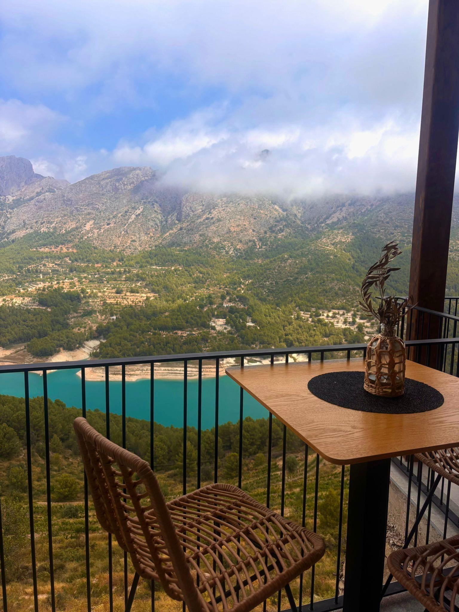 Valencia: Guadalest, Altea & Algar Waterfalls Day Trip