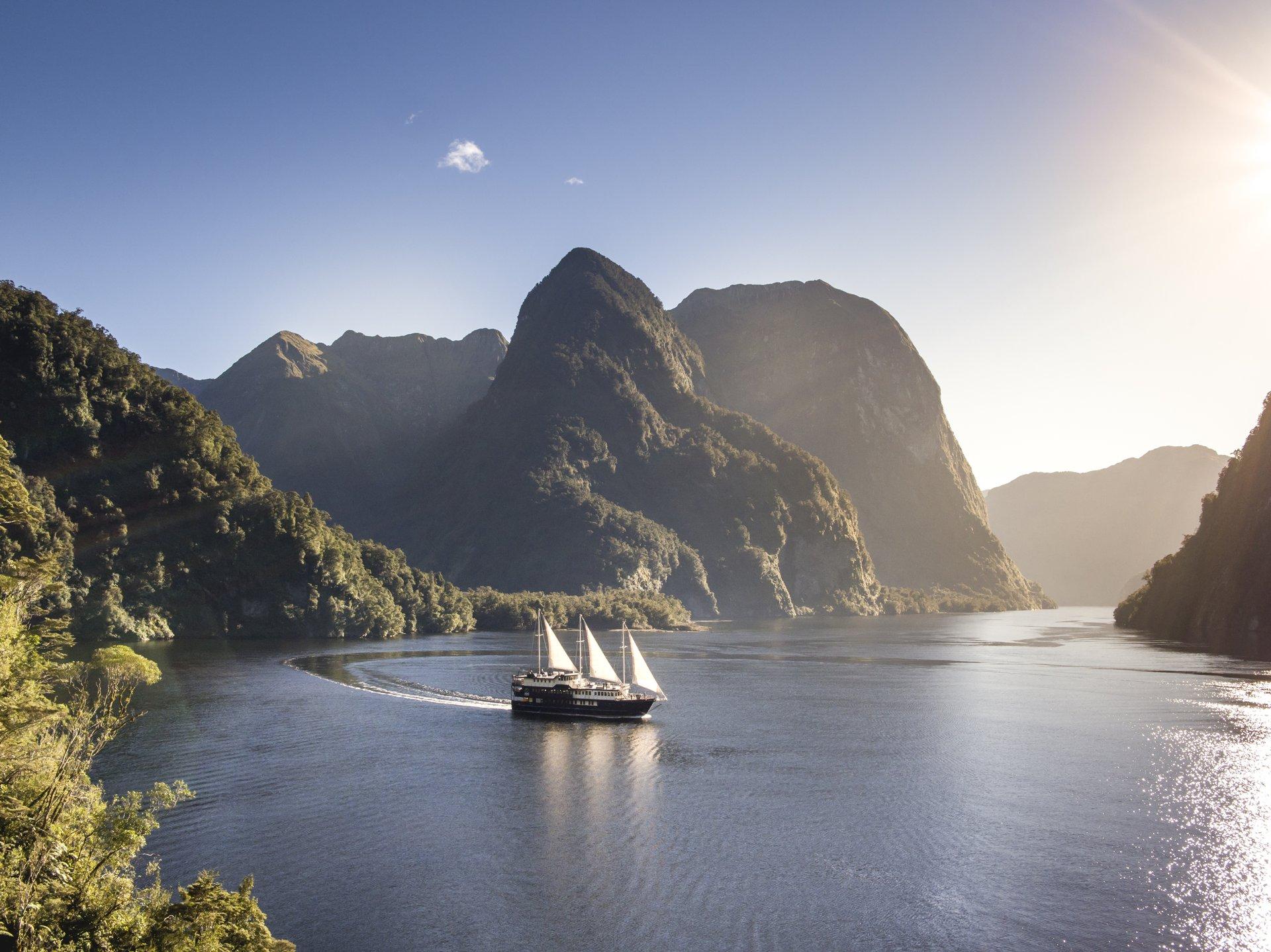 Doubtful Sound Wilderness Day Tour from Queenstown