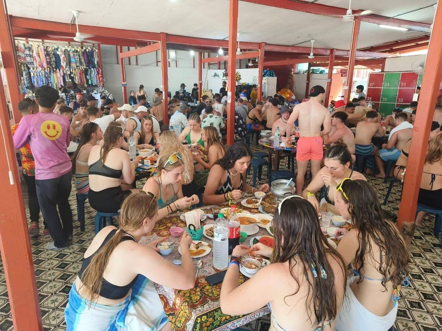 Pattaya to Coral Island: Speedboat & 4-Activity Day Trip