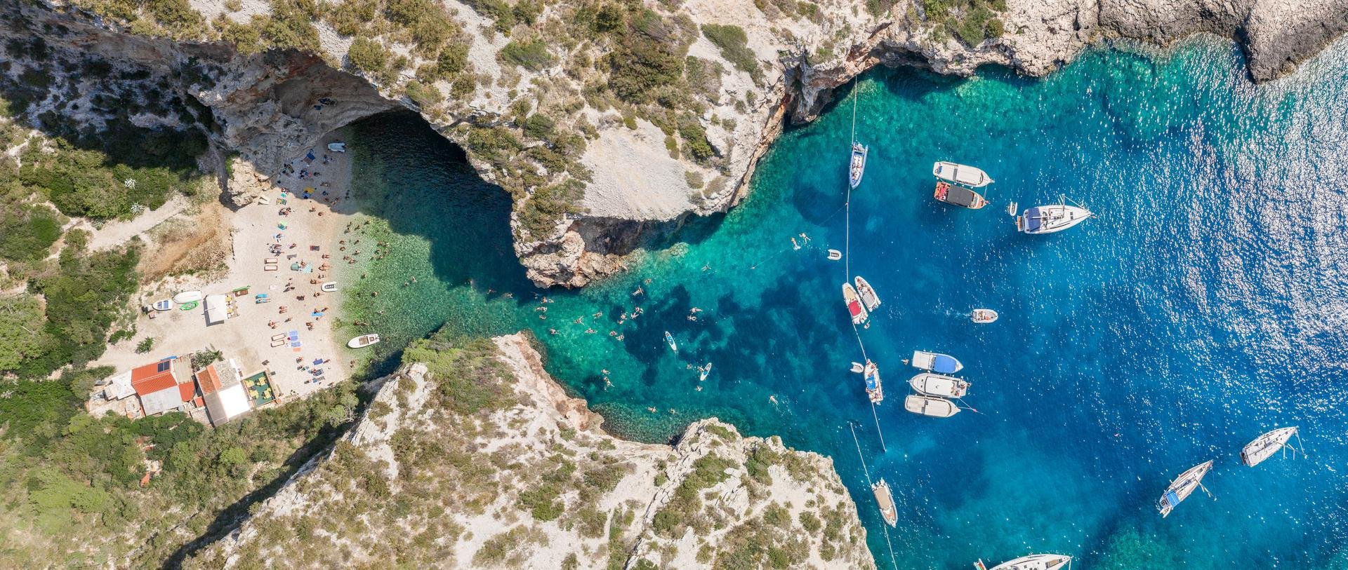 Private Croatian Islands Speedboat Expedition: Blue Cave & Hvar
