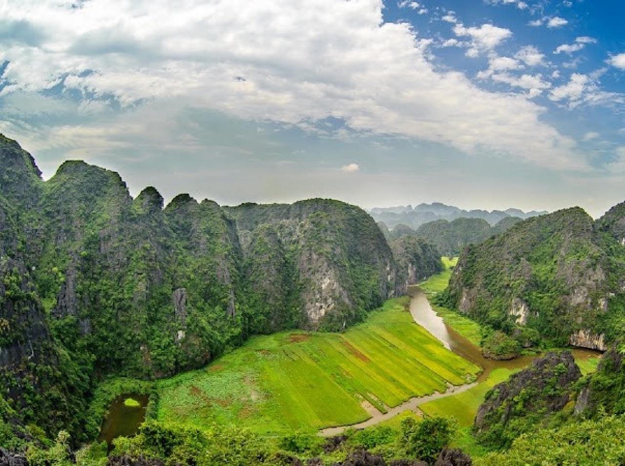 Ninh Binh Private Army Jeep: Trang An, Mua Cave & Bich Dong