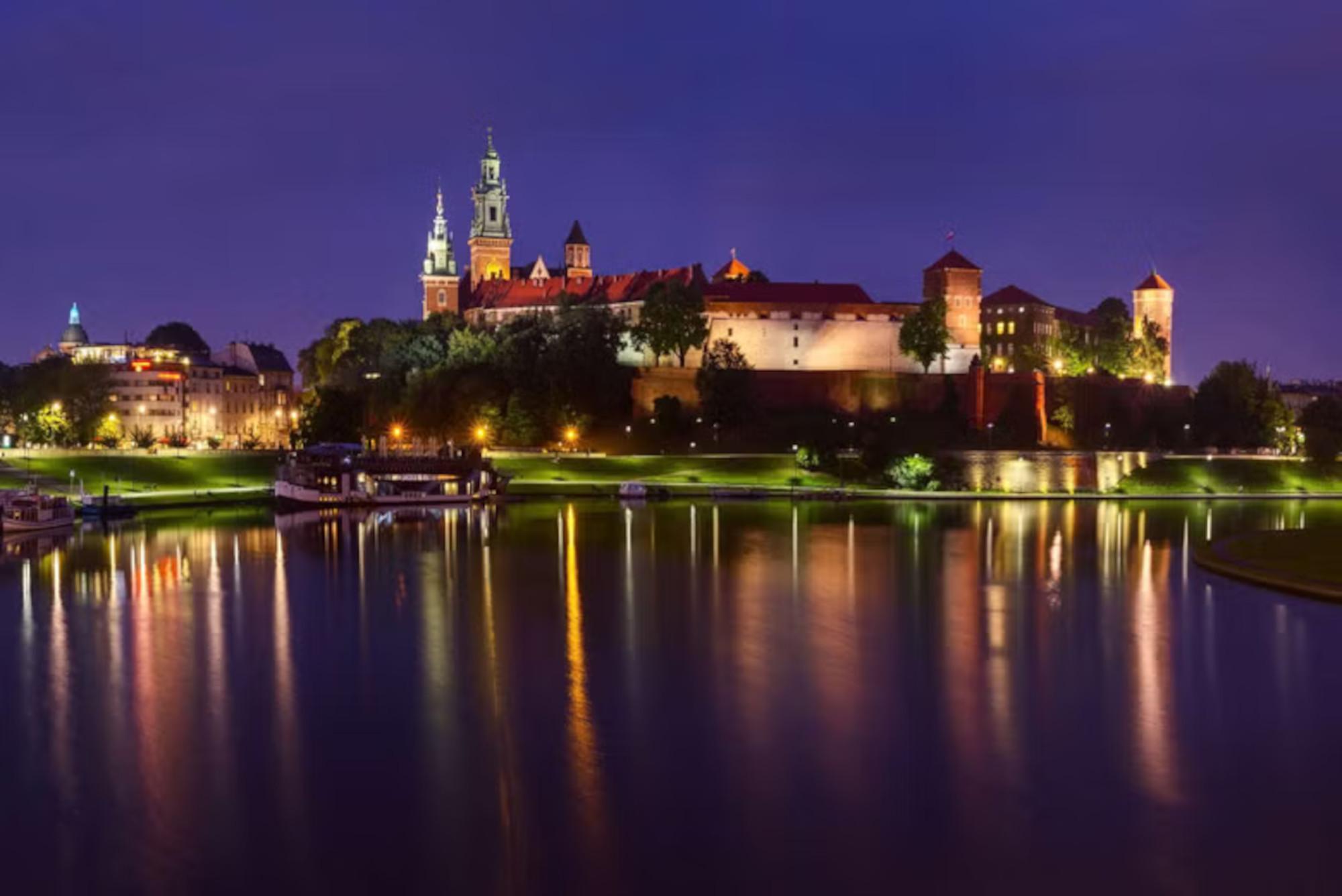 Private Evening Boat Tour in Krakow