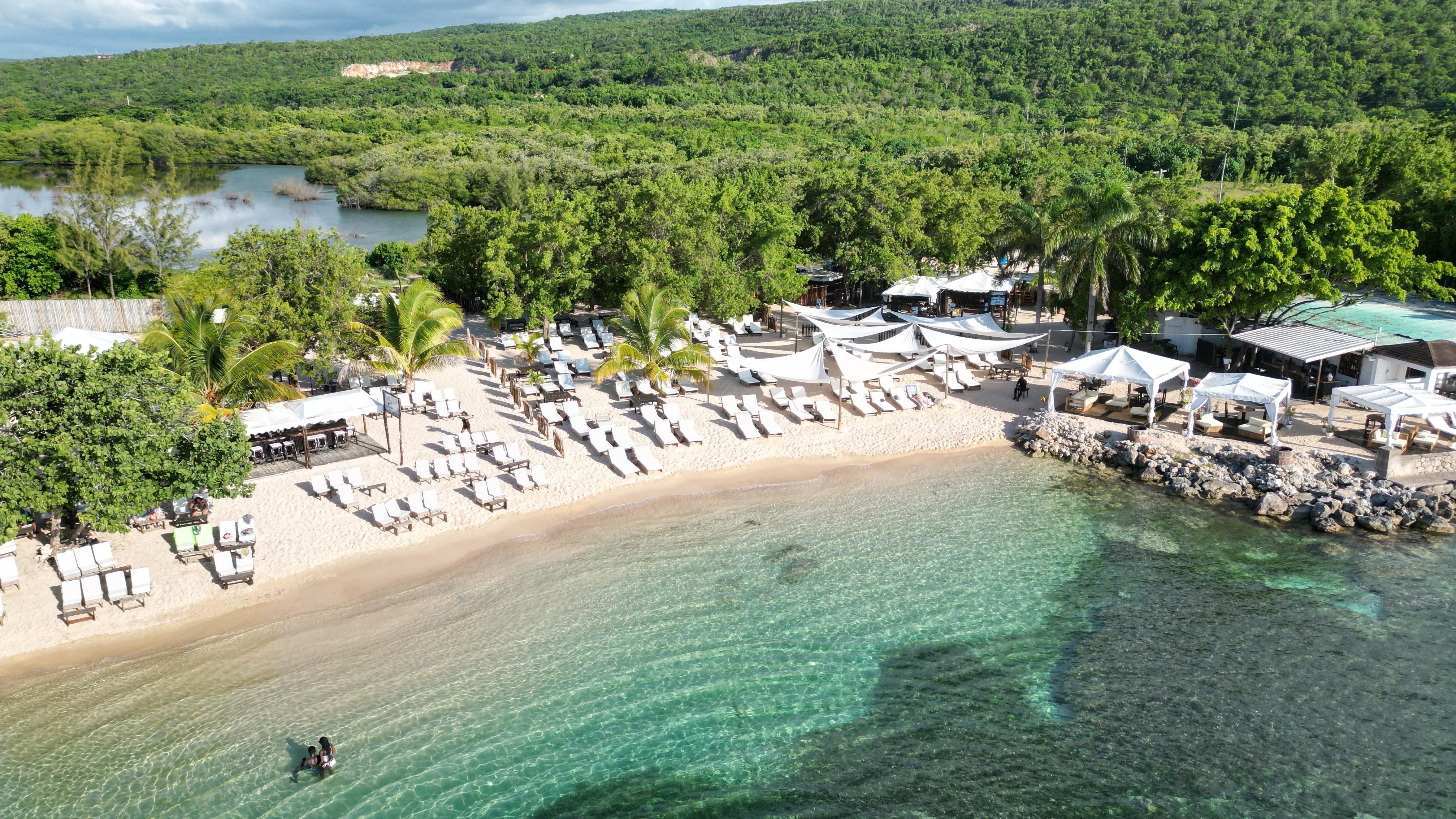 Ocho Rios River Tubing & Bamboo Beach Club VIP Day
