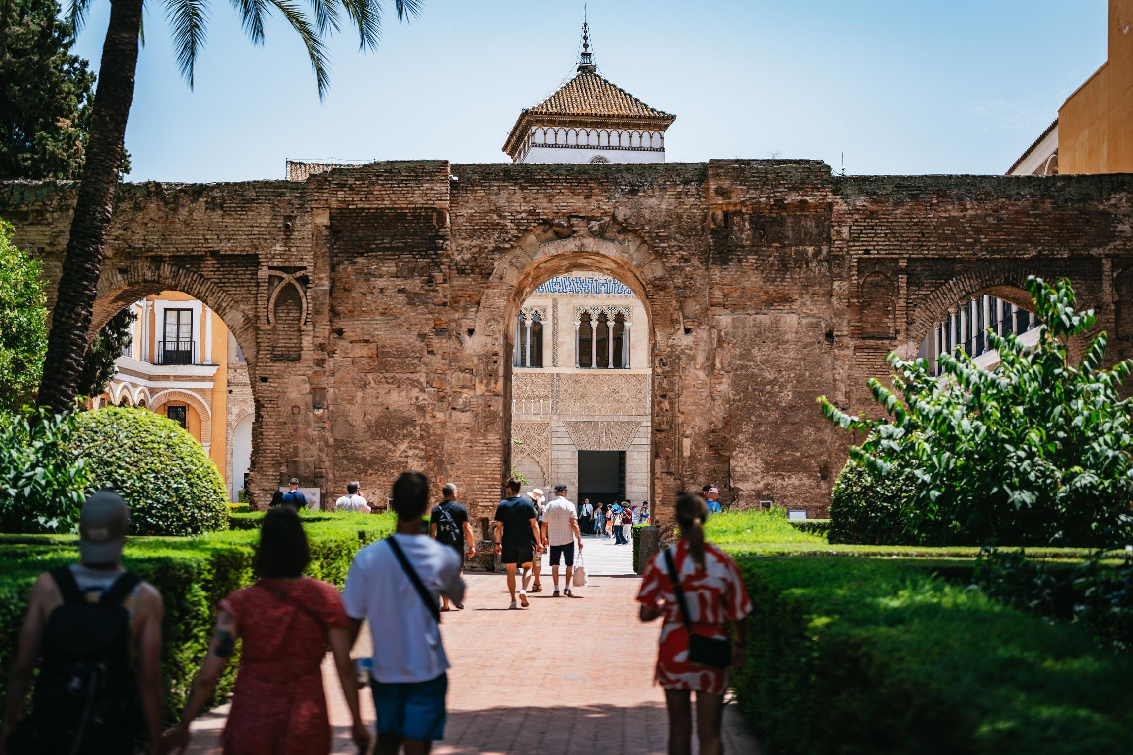 Seville: Cathedral, Giralda & Alcazar Expert-Led Tour