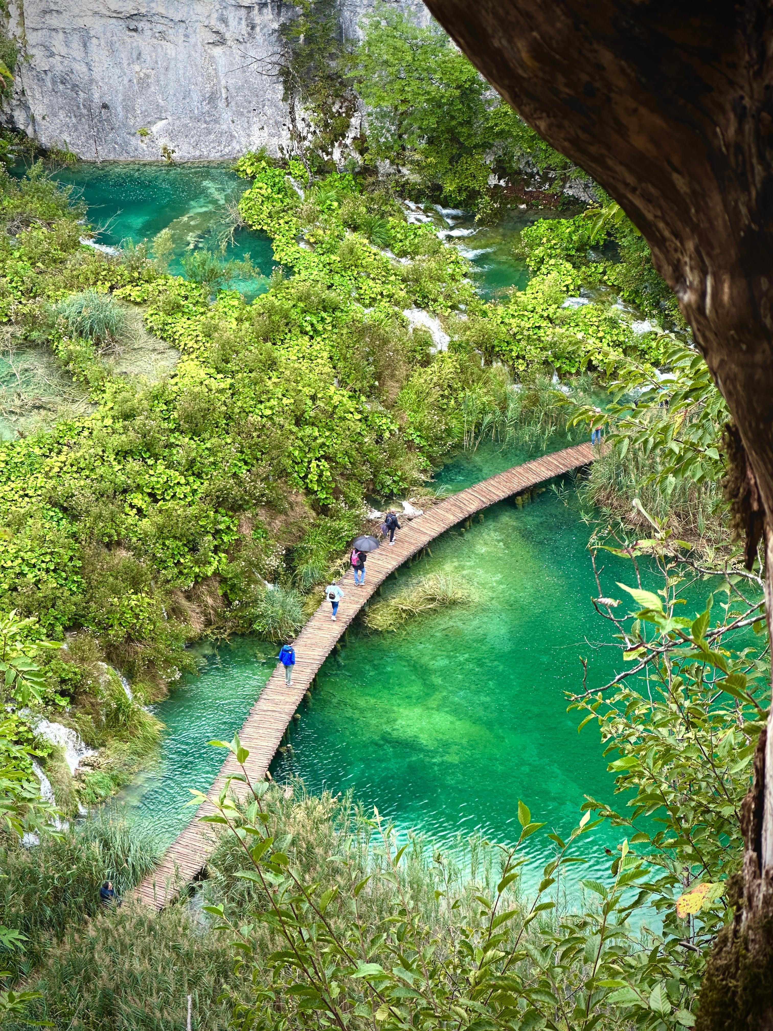 Plitvice Lakes Day Trip from Zadar with Boat & Train