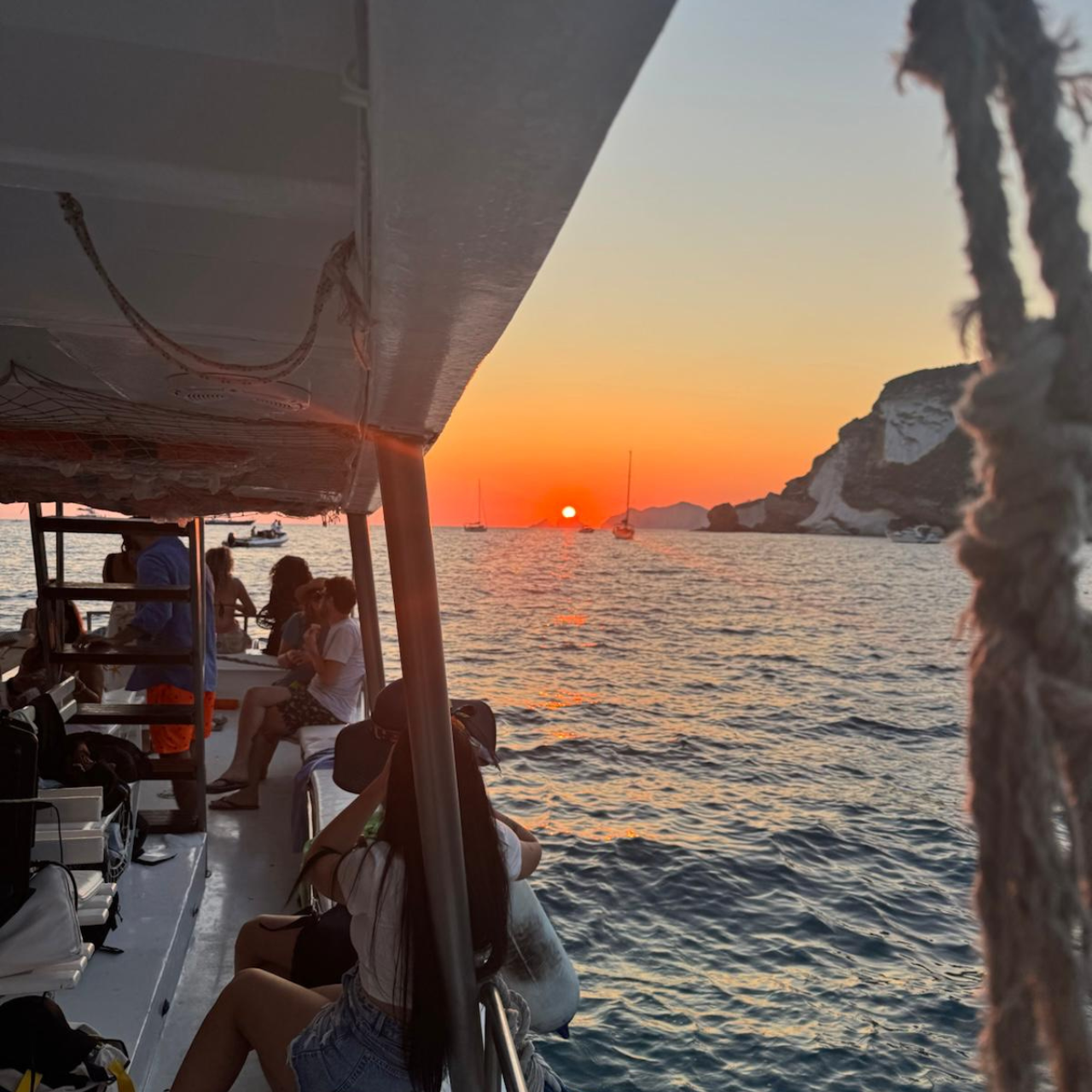 Ponza Sunset Cruise with Aperitif at Chiaia di Luna