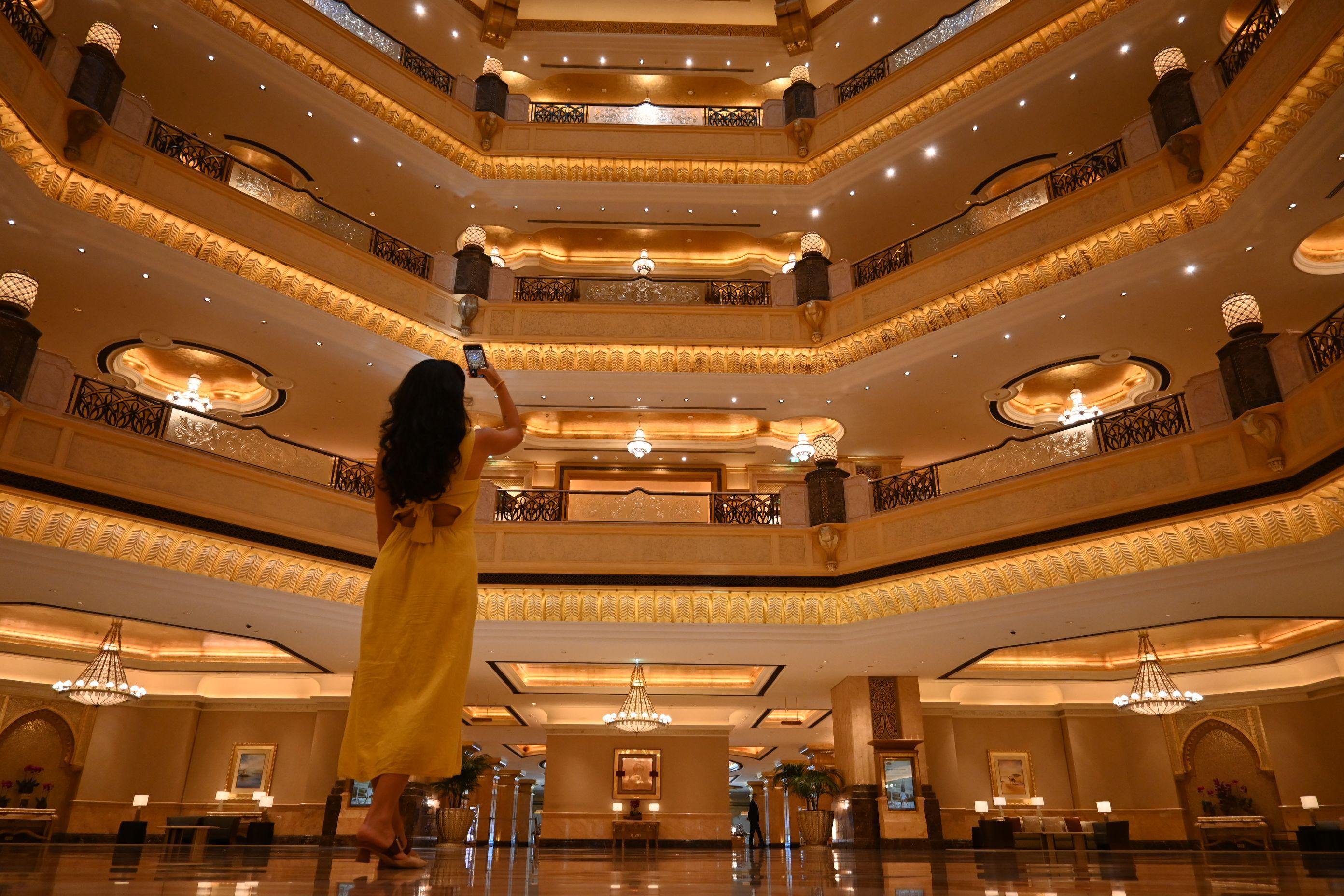 Abu Dhabi Day Trip from Dubai with Warner Bros. World Ticket