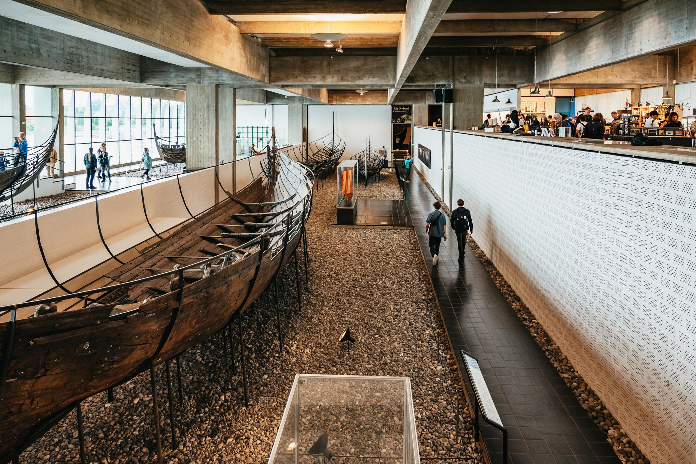 Kronborg, Frederiksborg Castle and Roskilde tour — image 6