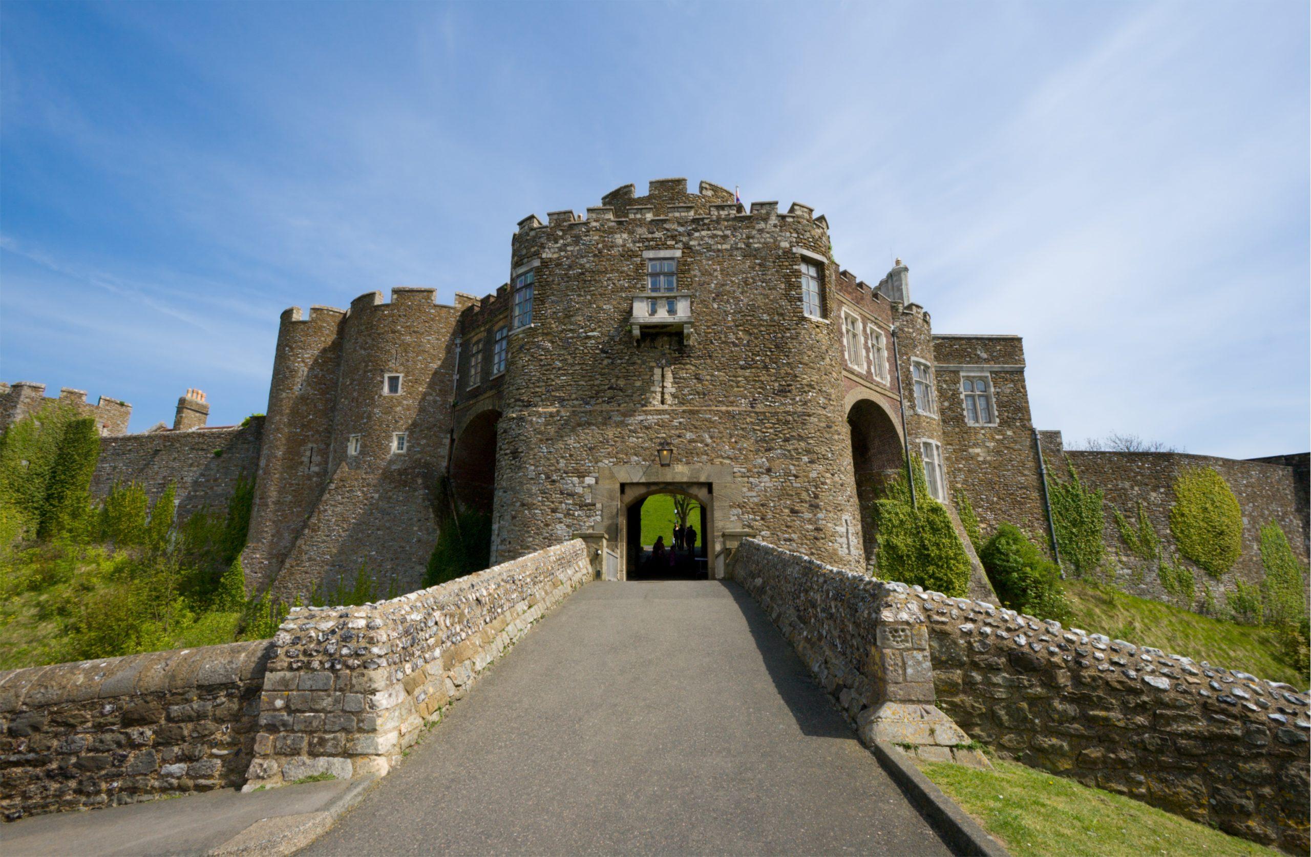 Private Kent Coastal & Castles Tour: Dover & Leeds
