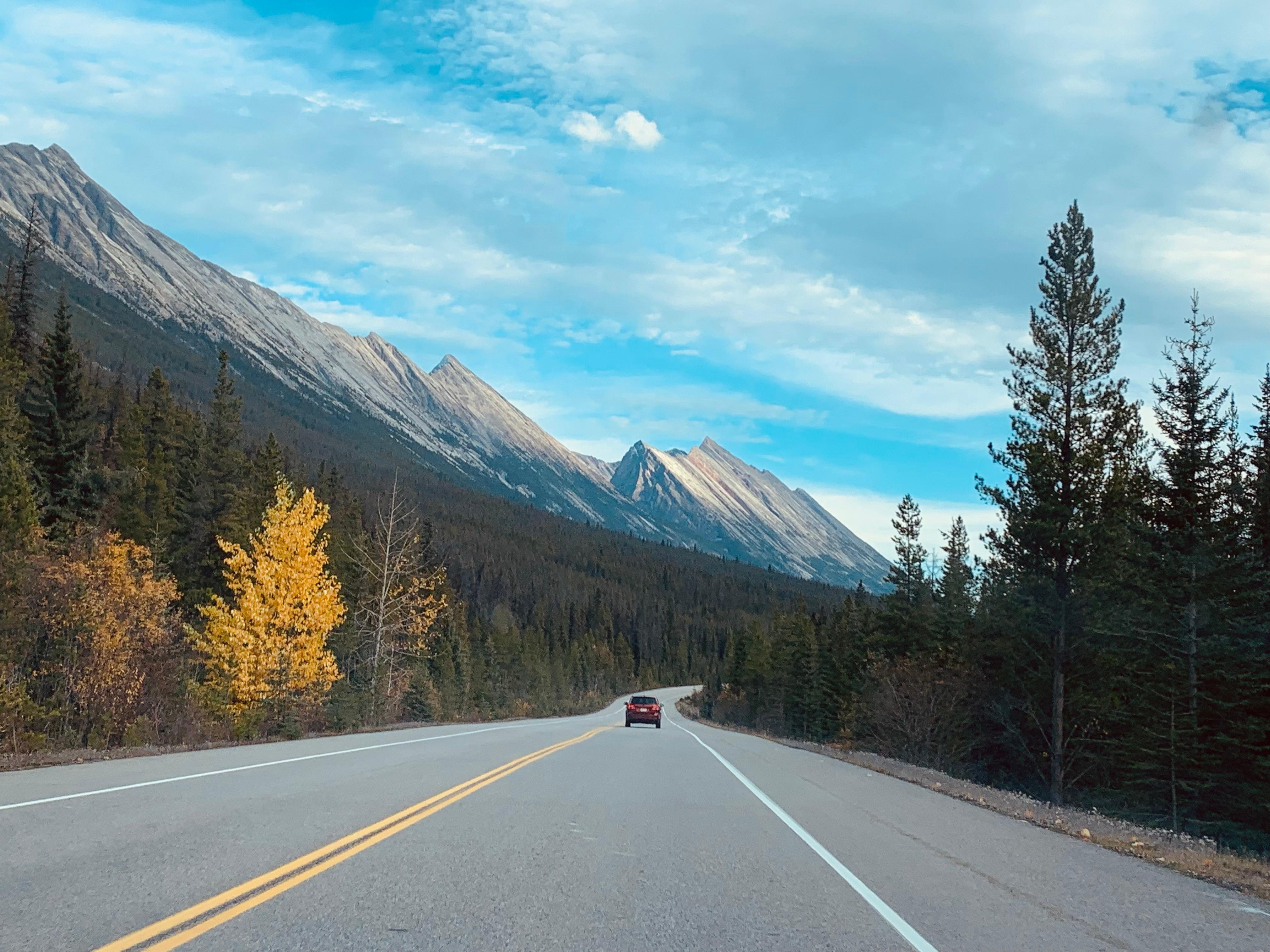 Calgary: 3-Day Lake Louise, Moraine, Emerald, Yoho, Icefield - 2026 (Verified Reviews)
