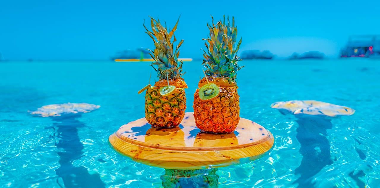 Paradise Island Escape: Snorkeling, Yacht & Speedboat Tours